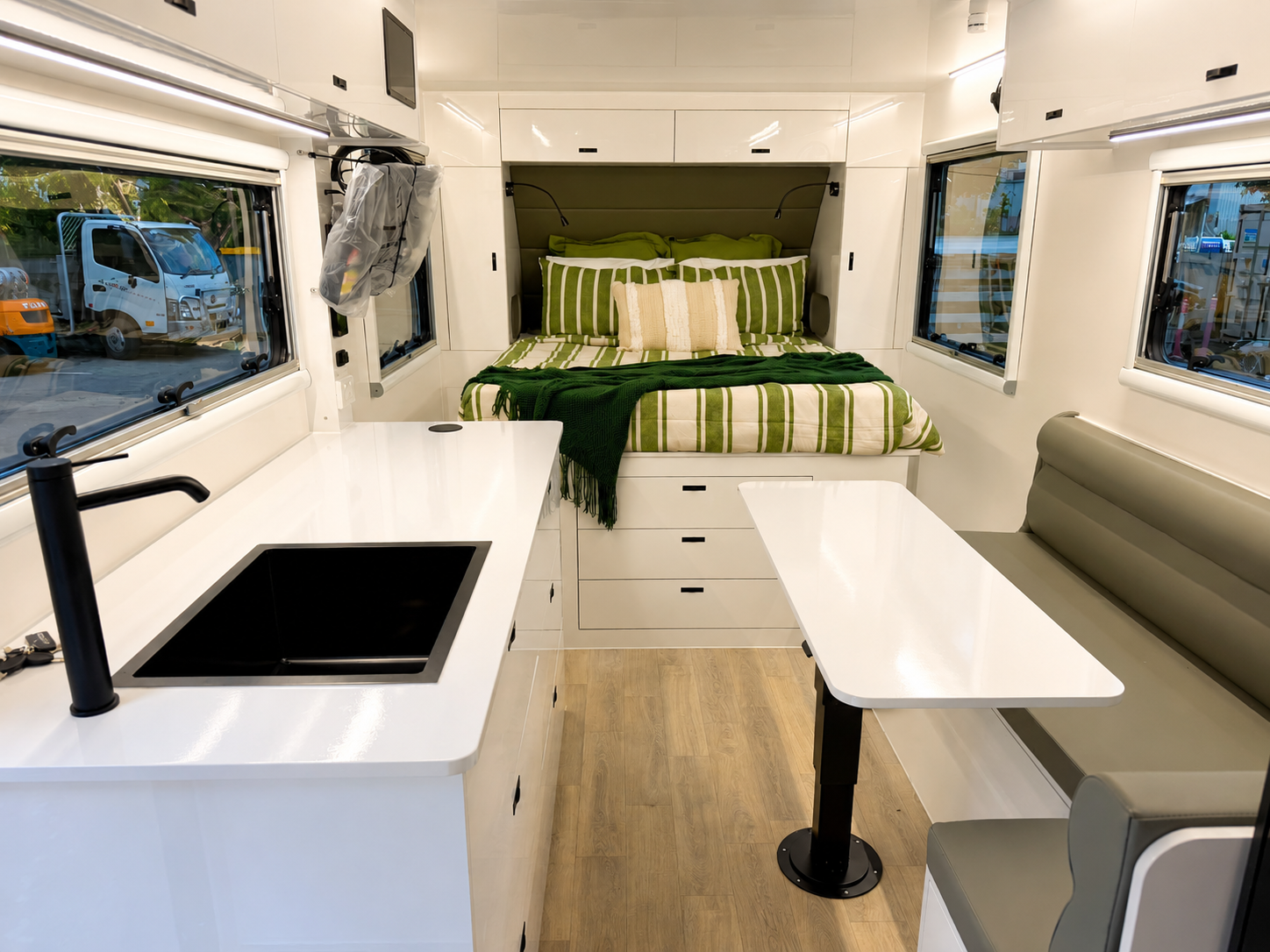 Alpine Campers 19.6 Evolution photo 5 of 7