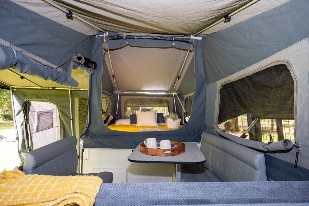 Austrack Campers Savannah-X Rear Slide photo 7 of 9