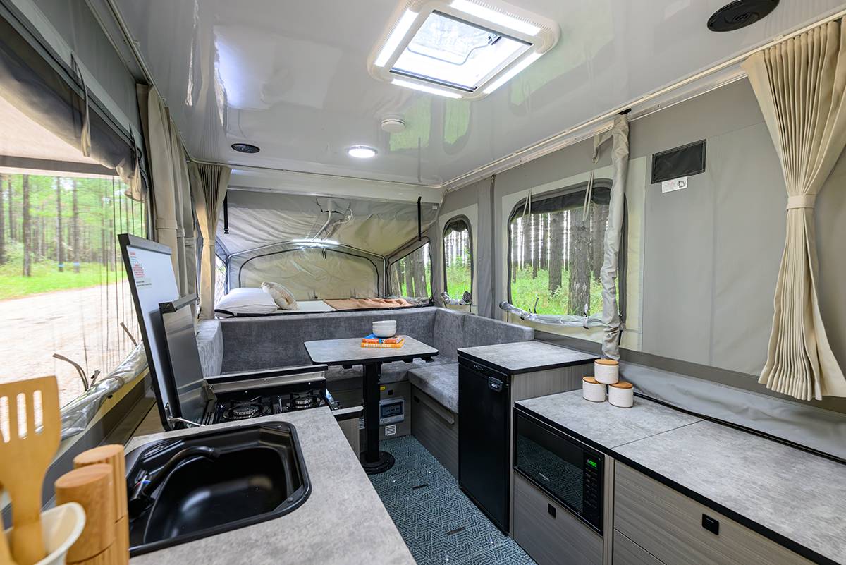 Austrack Campers Stockton XE photo 5 of 9