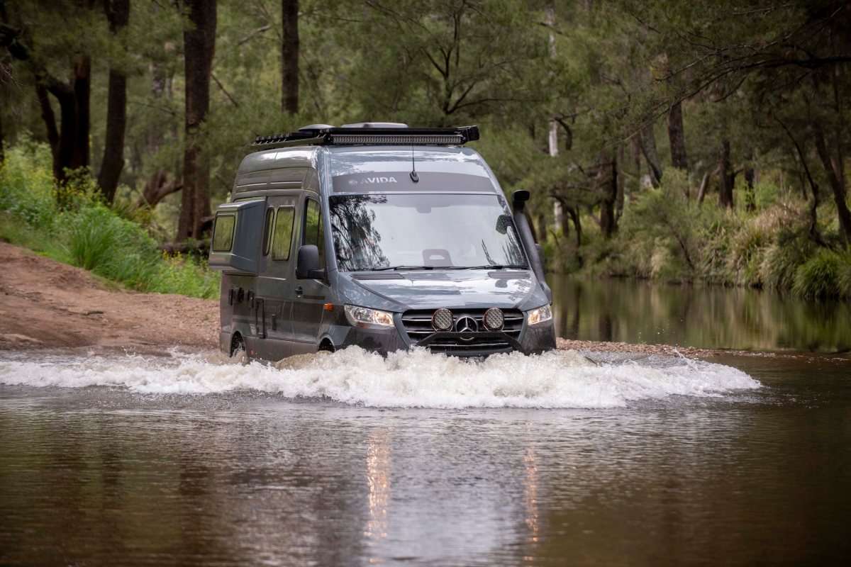 Avida Explorer LX 4x4 photo 3 of 5