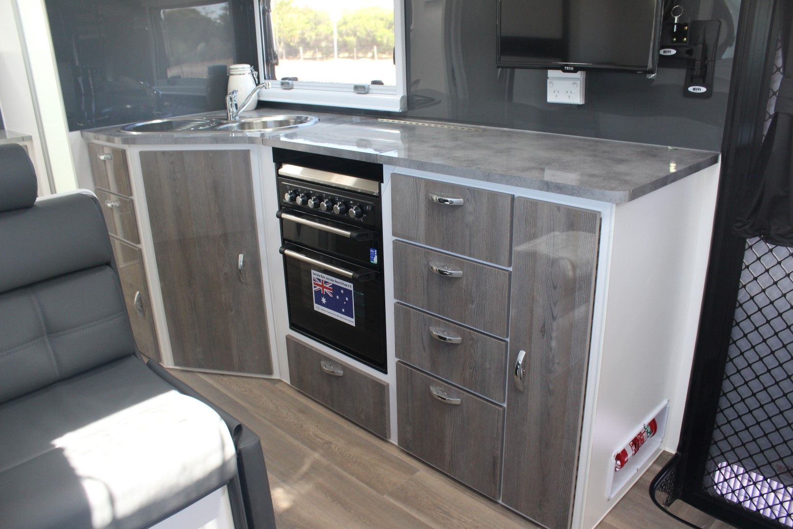 Blue Sky Caravans Monterey photo 10 of 11