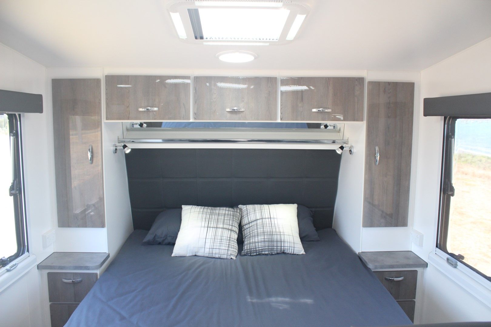 Blue Sky Caravans Monterey photo 7 of 11