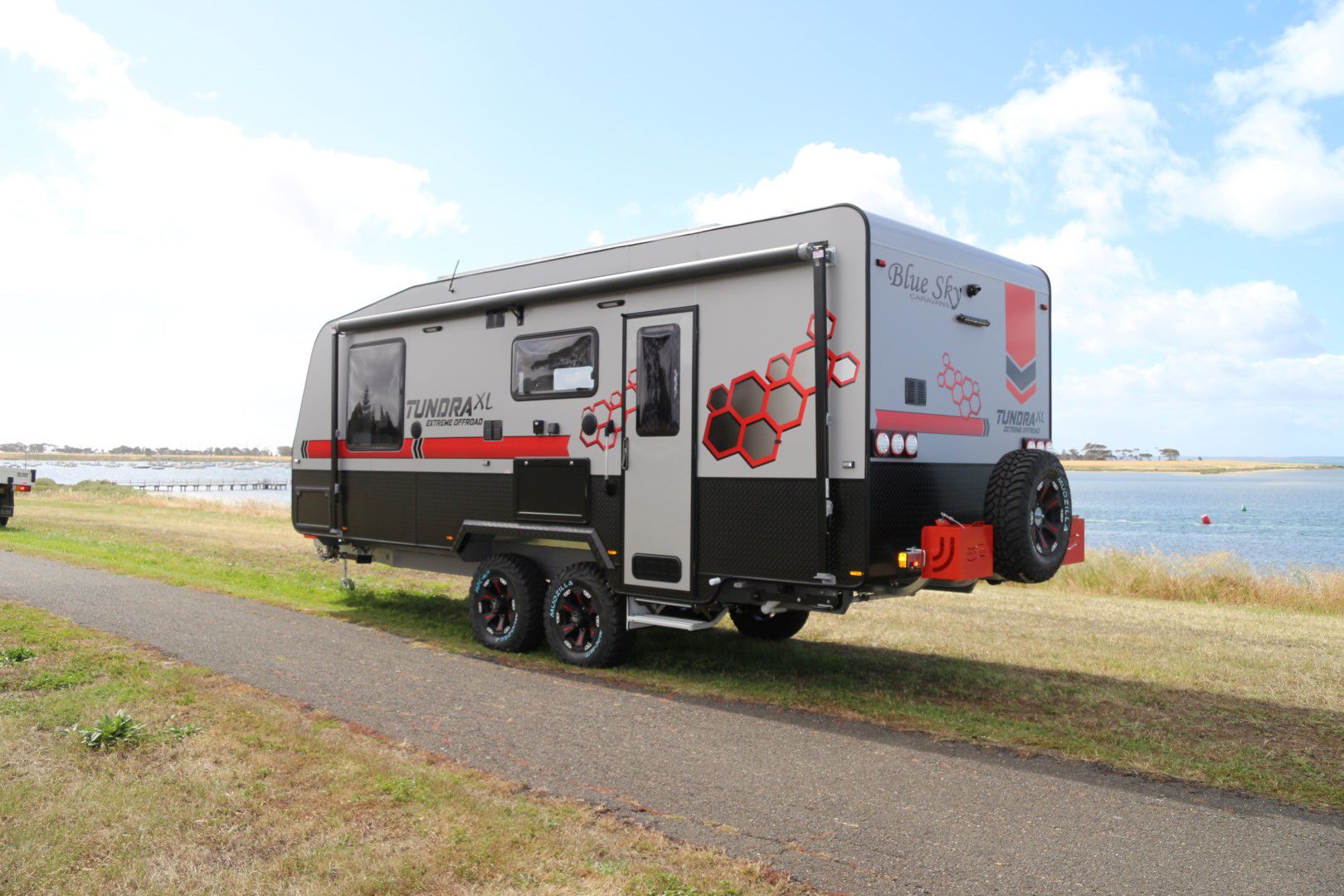 Blue Sky Caravans Tundra XL photo 3 of 20