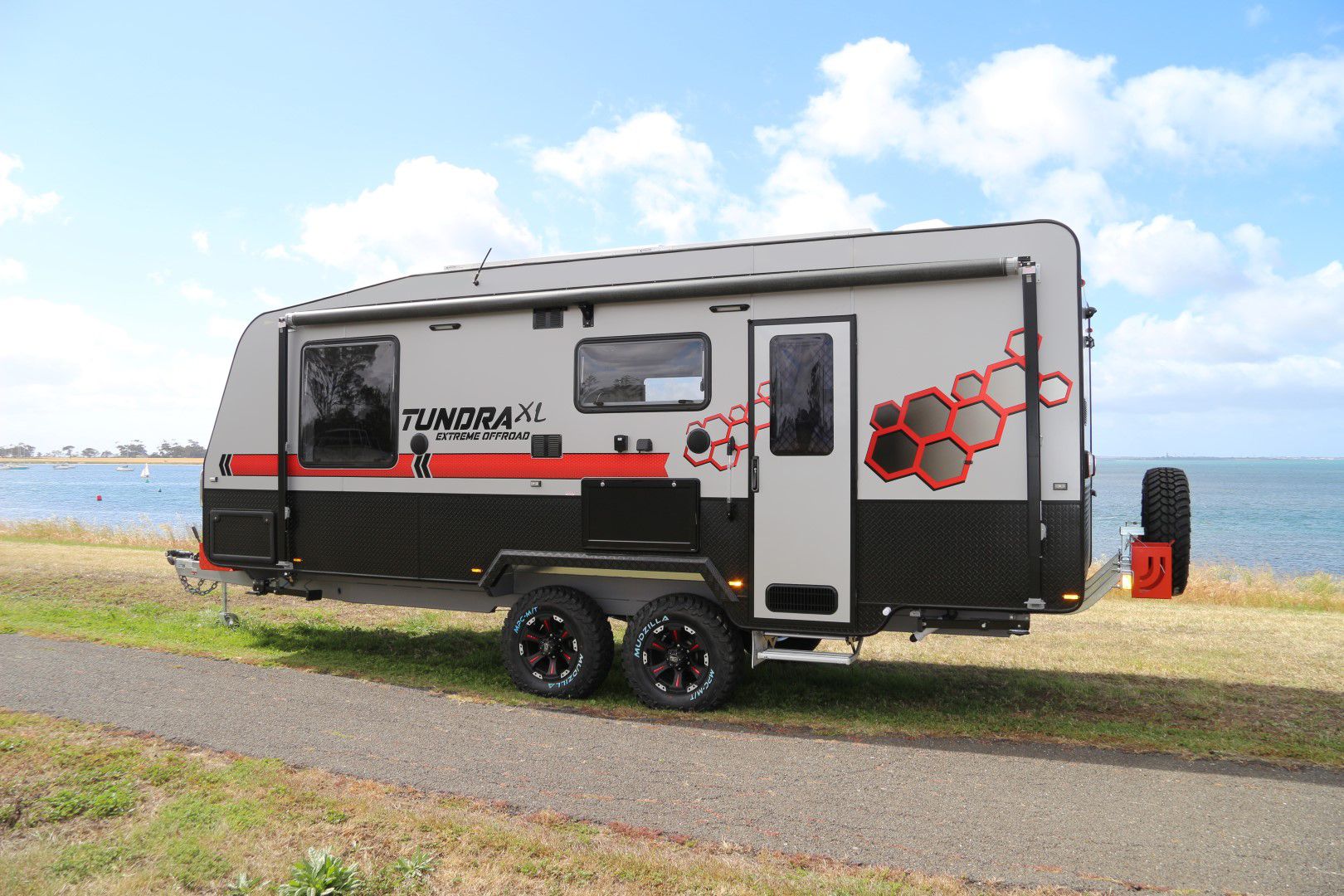 Blue Sky Caravans Tundra XL photo 5 of 20