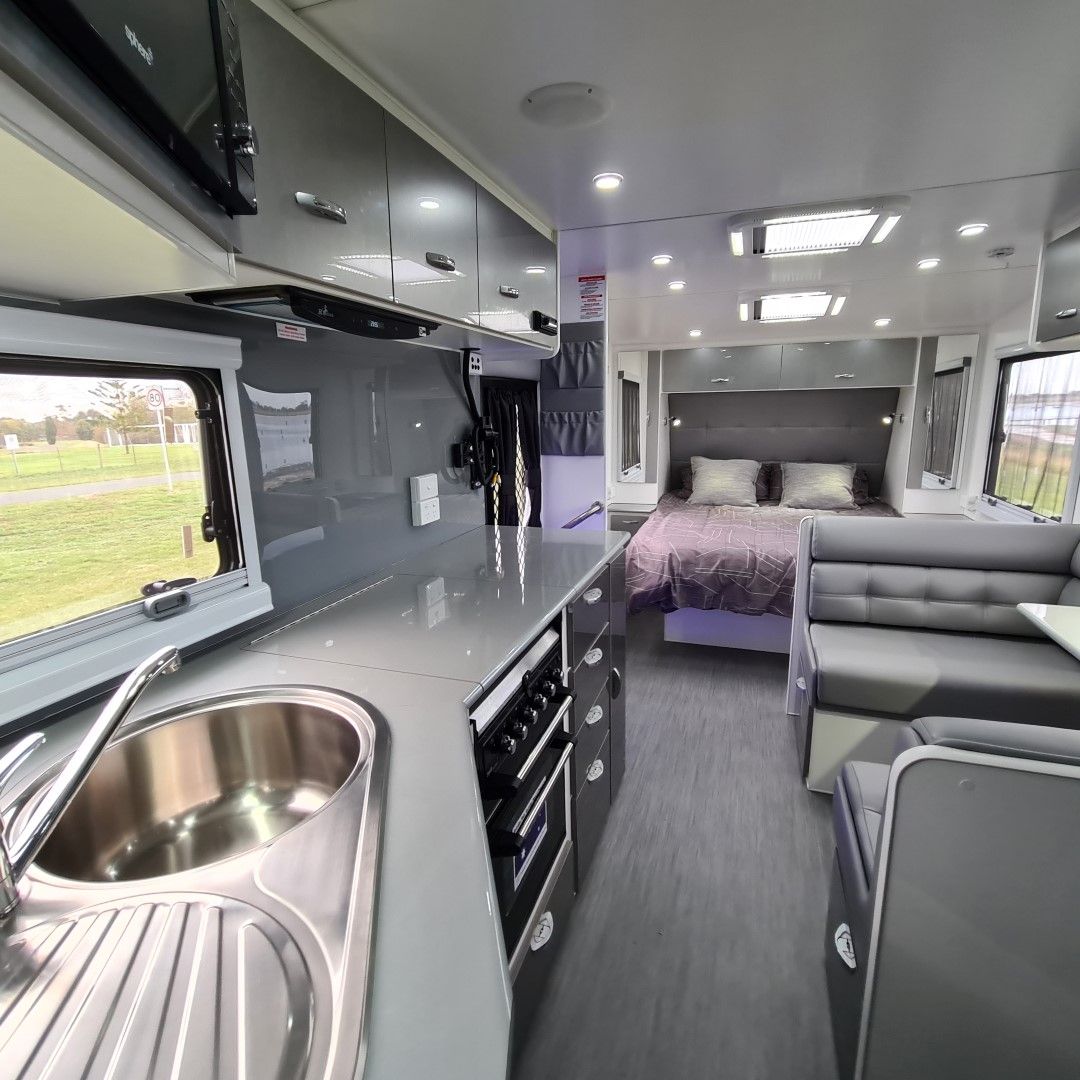 Blue Sky Caravans Viento photo 13 of 16