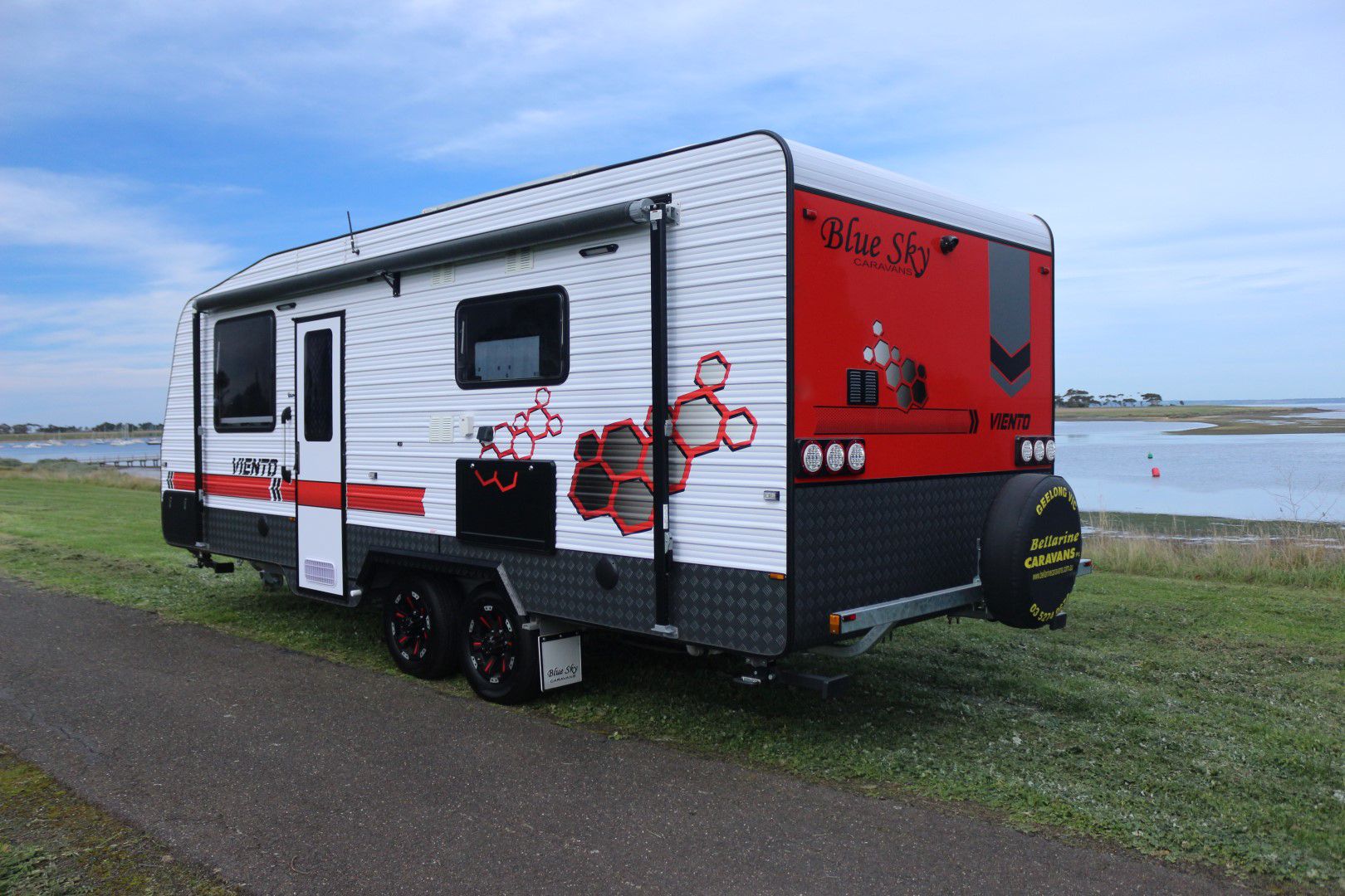 Blue Sky Caravans Viento photo 7 of 16
