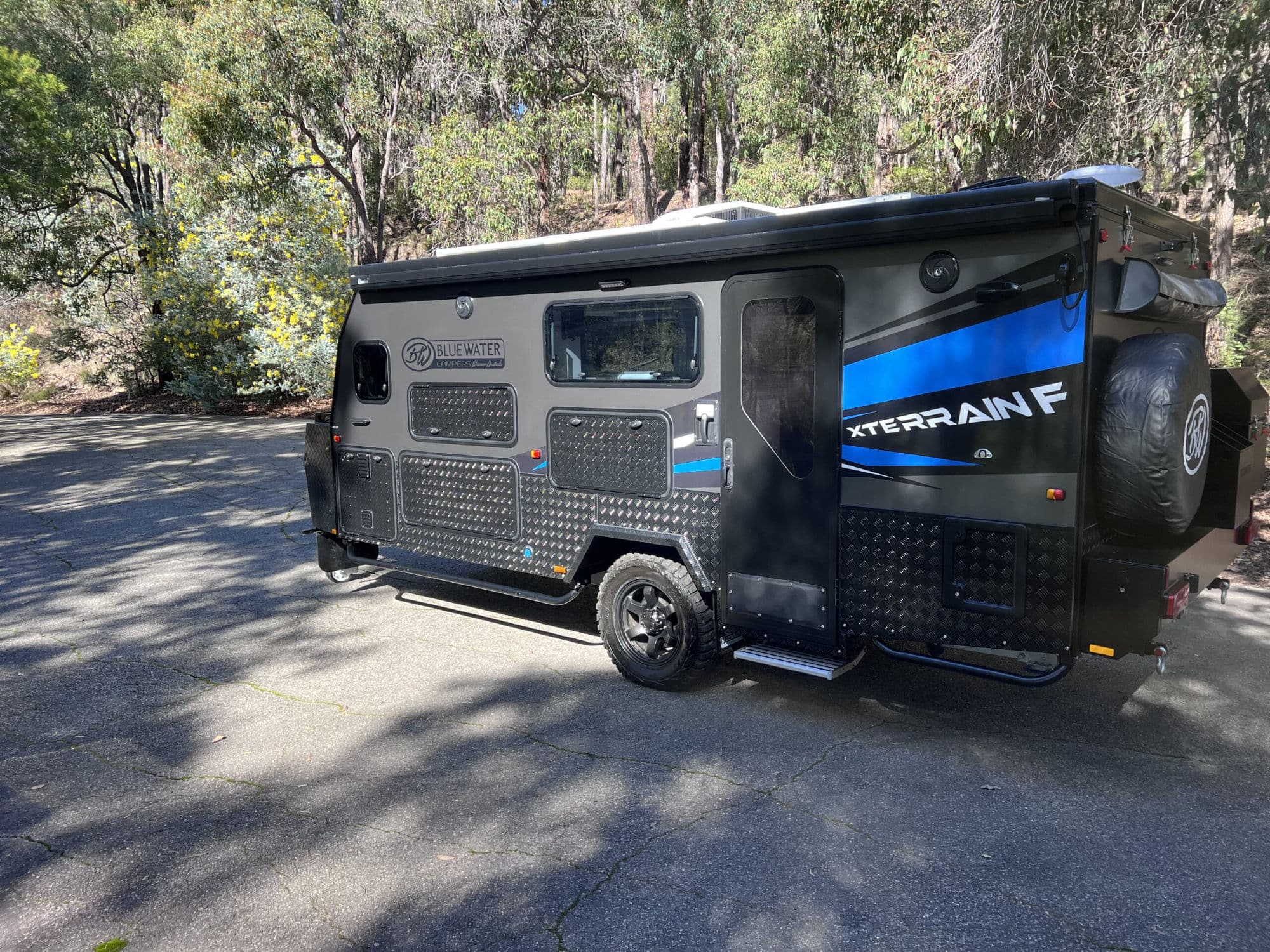 Bluewater Campers Xterrain 16ft Couple