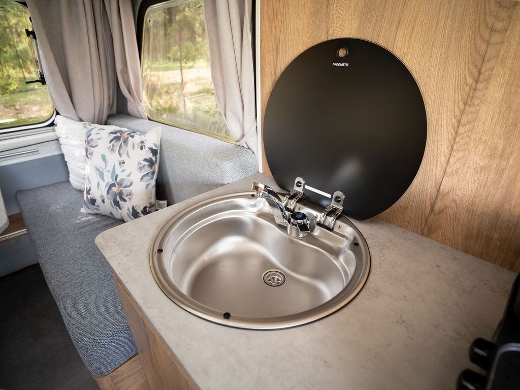 CARLIGHT Euro Glider 3 Berth photo 8 of 13