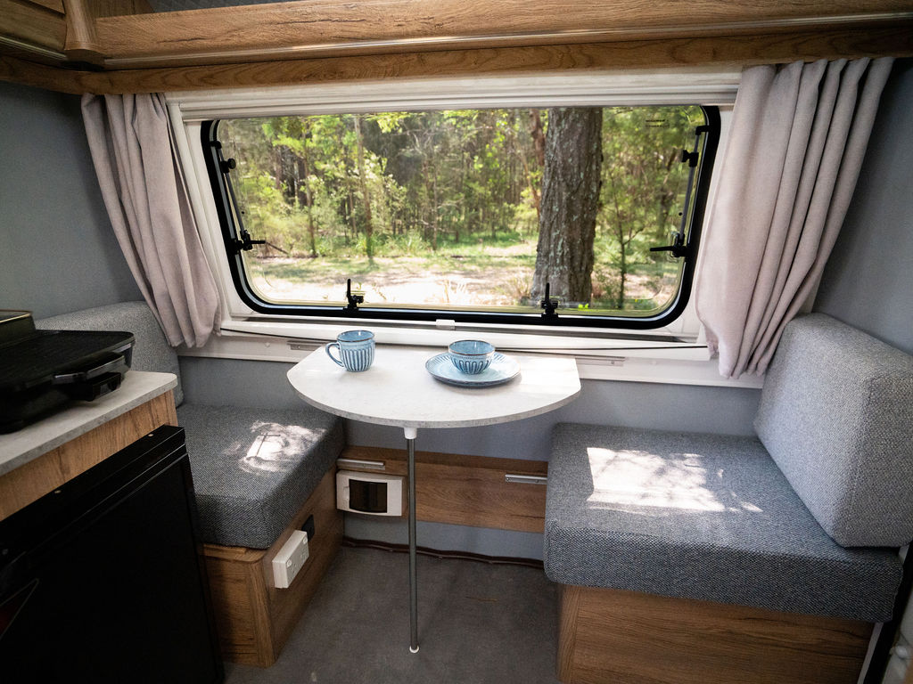 CARLIGHT Euro Glider 3 Berth photo 13 of 13