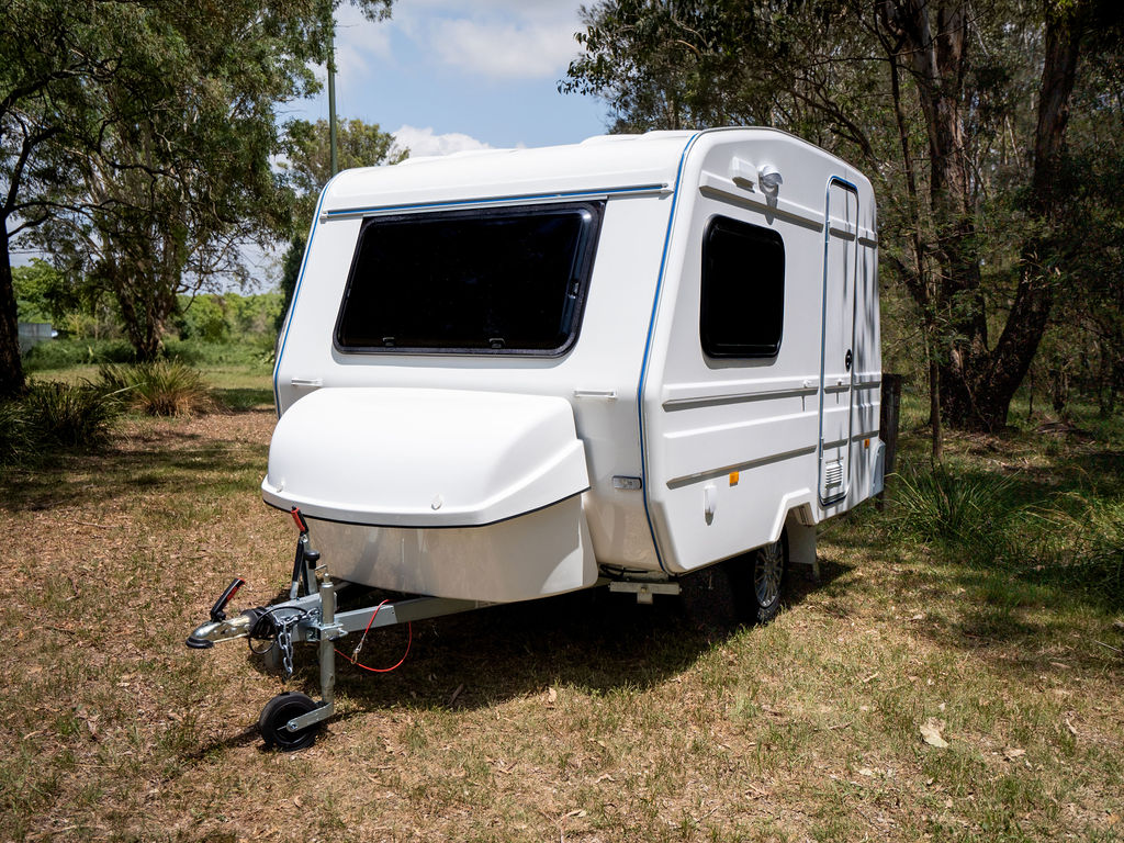CARLIGHT Euro Hobby Double Bed