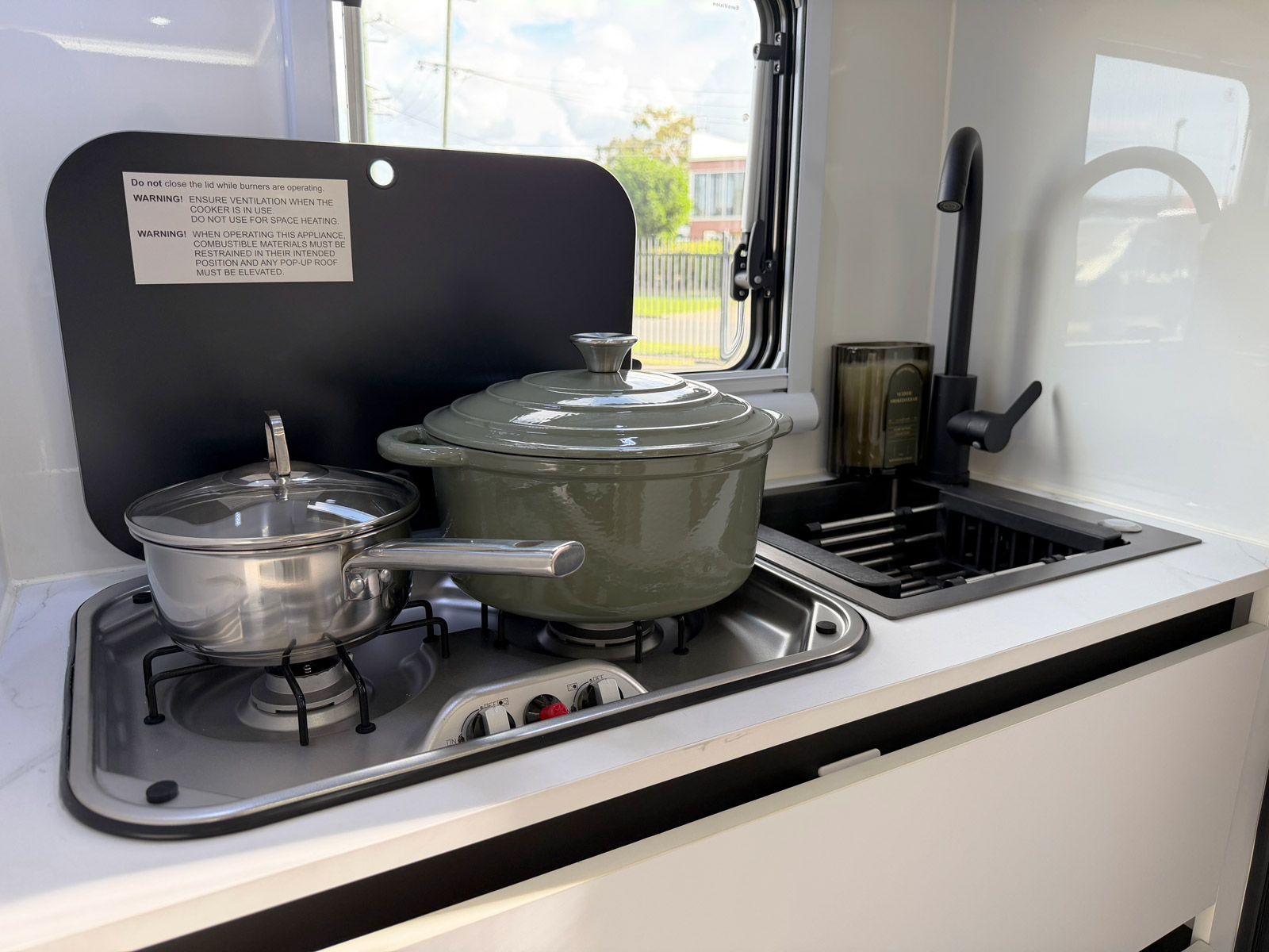 Century Caravans Venus 11 Plus photo 6 of 7
