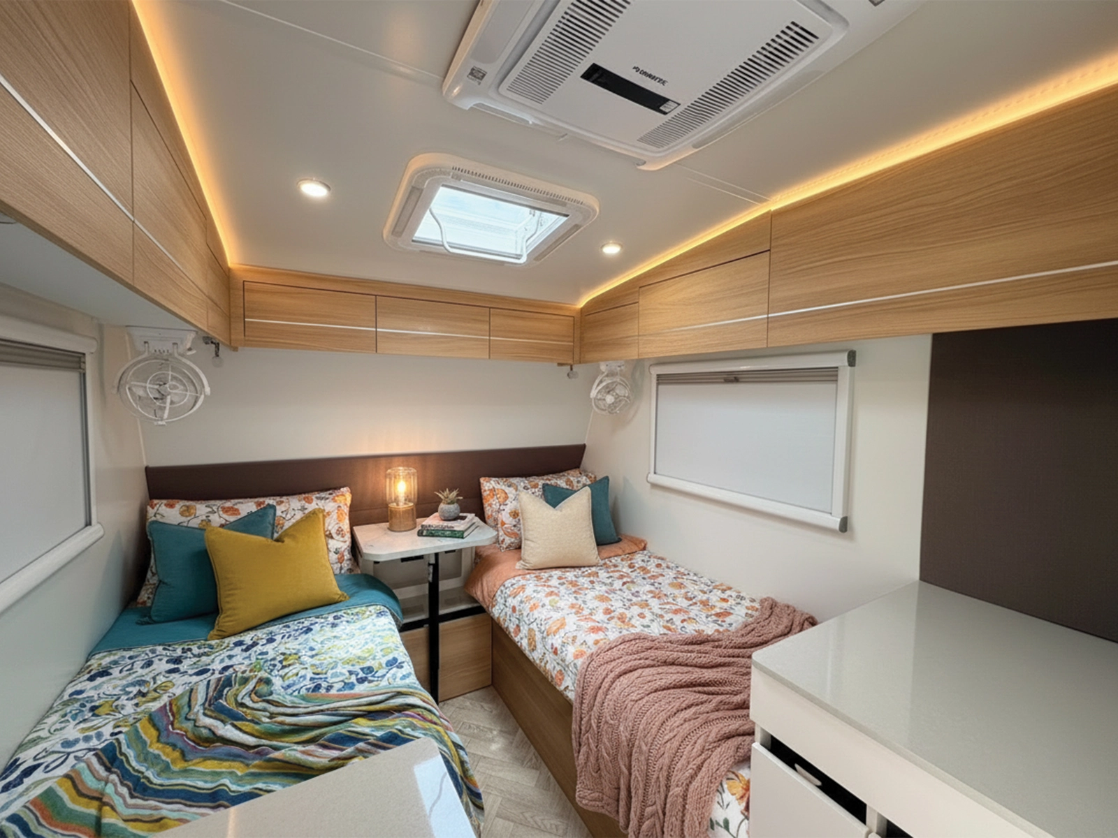 Century Caravans Venus 13 photo 3 of 7