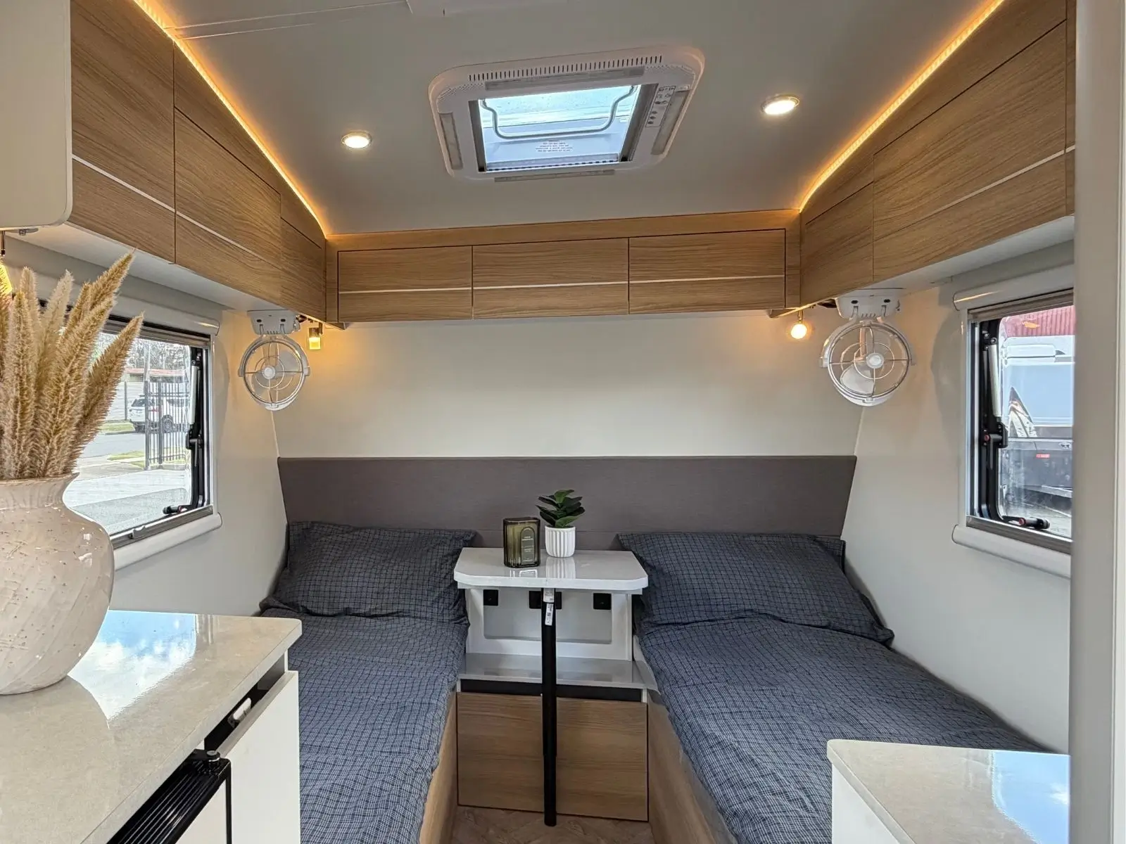 Century Caravans Venus 13 photo 4 of 7