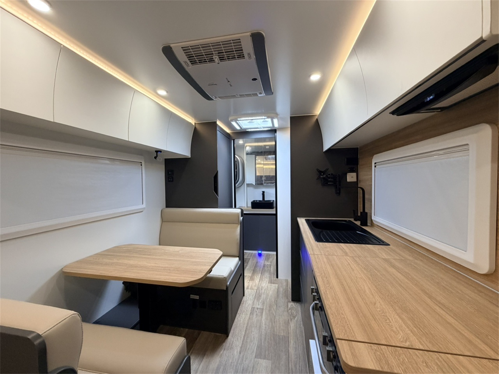 Century Caravans Venus 19 photo 2 of 7
