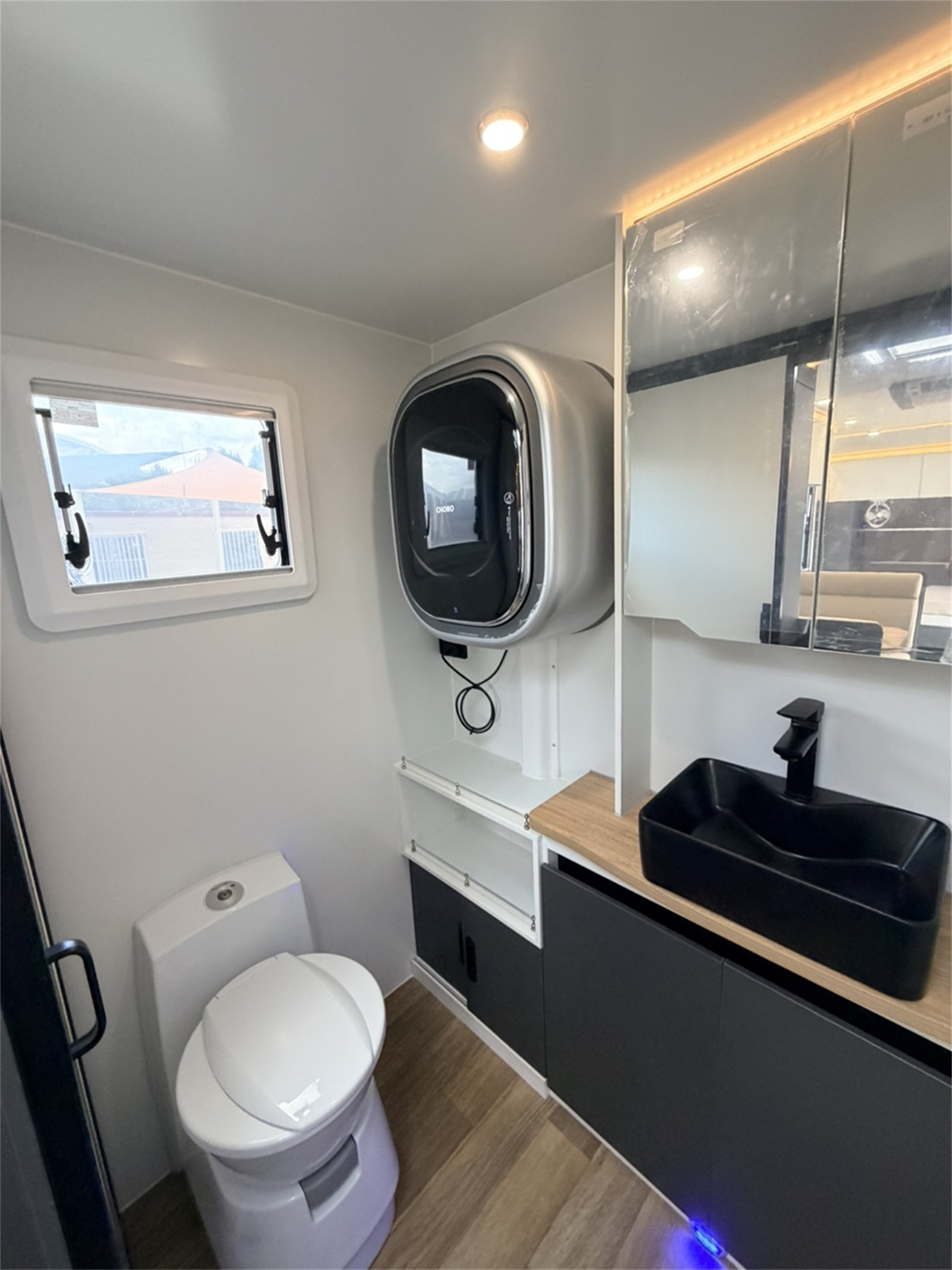 Century Caravans Venus 19 photo 5 of 7