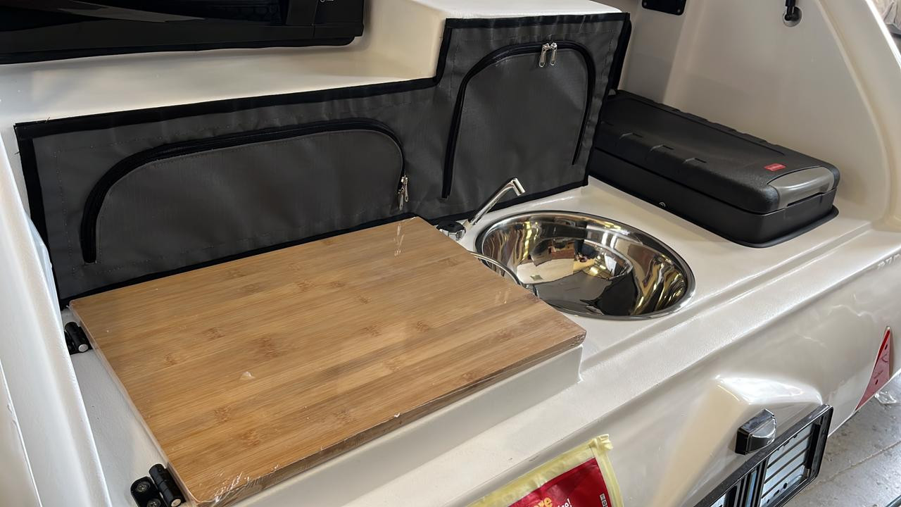 Cruizy Campers Vagabond Brumby photo 8 of 10