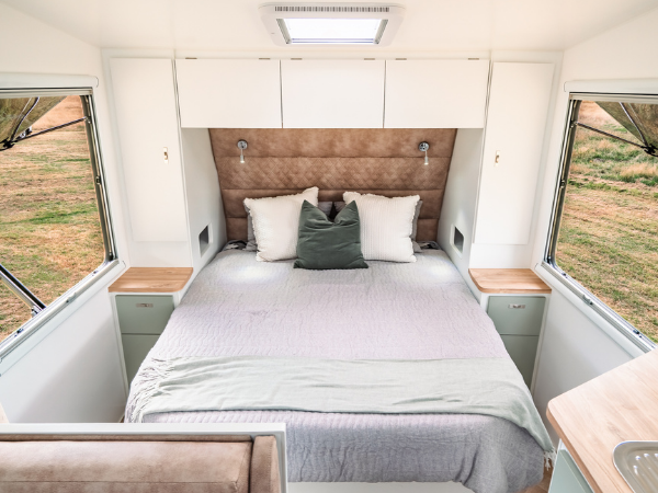 Design RV Odyssey photo 8 of 12