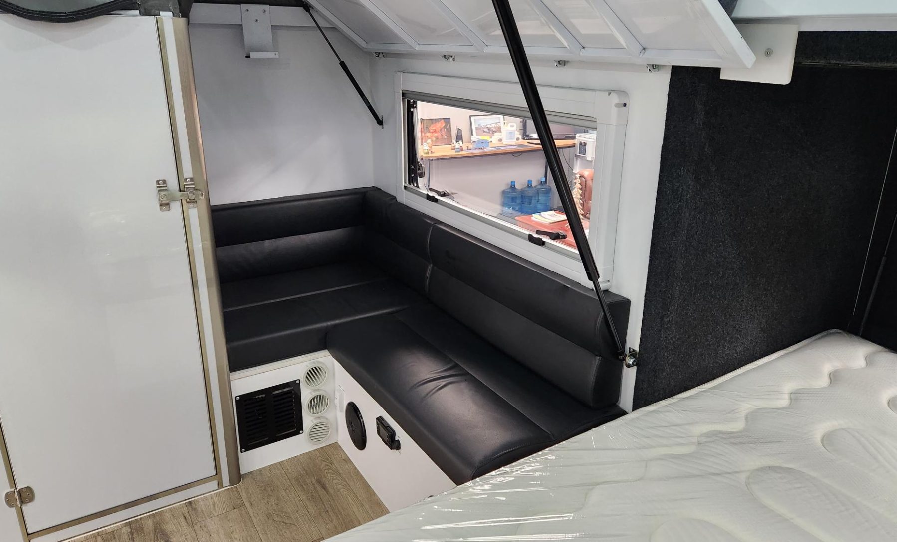 Eagle Camper Trailers Warrior 15S photo 6 of 6