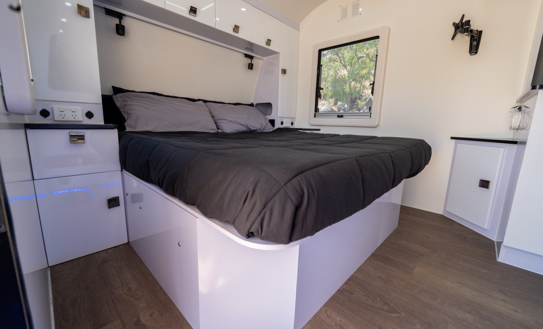 Eagle Camper Trailers Warrior 160CX photo 5 of 6