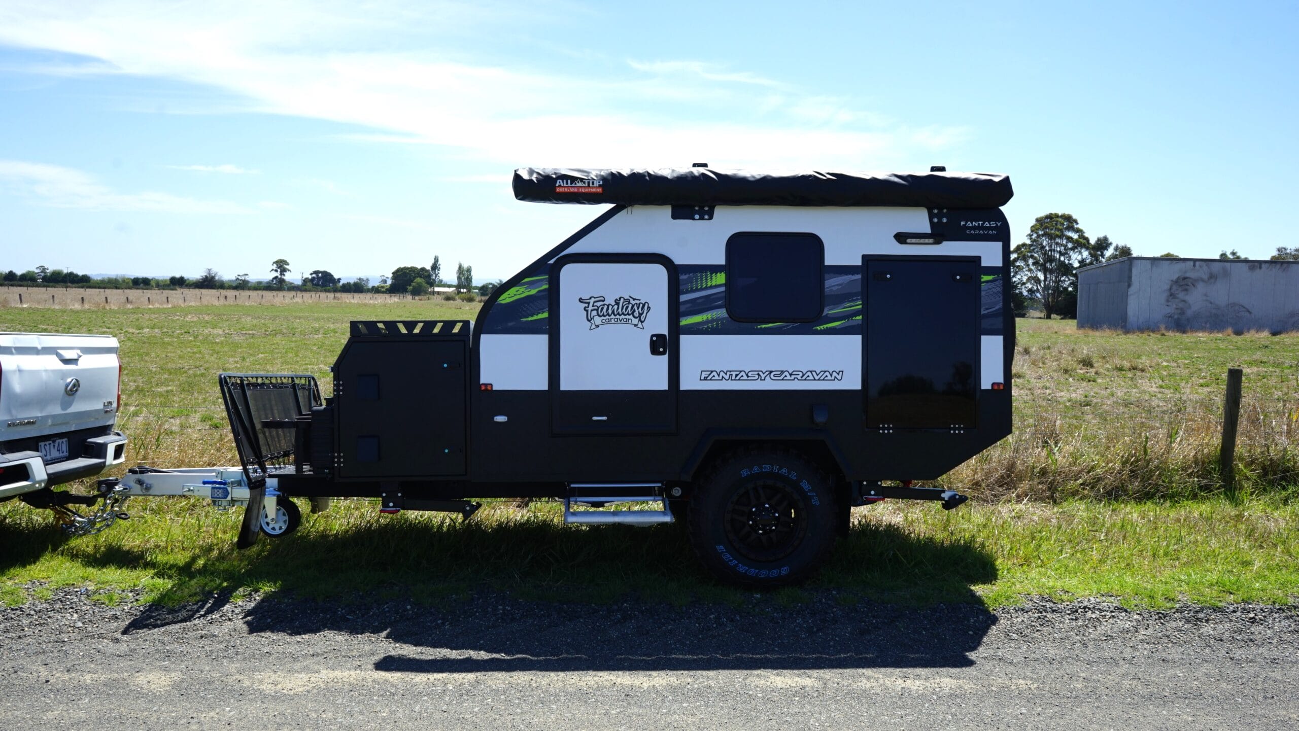 Fantasy Caravan R-Pod