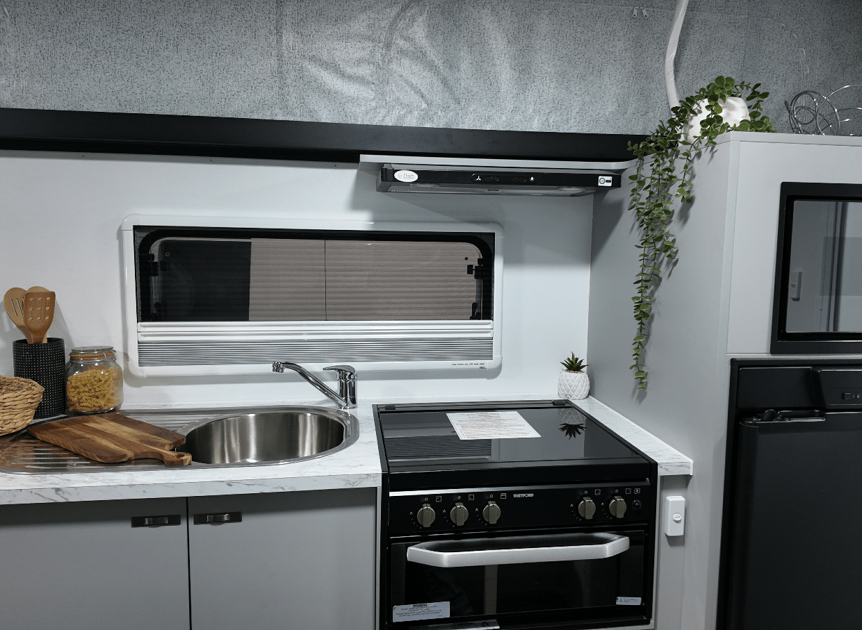 Goldstream RV 1760 Series photo 10 of 19