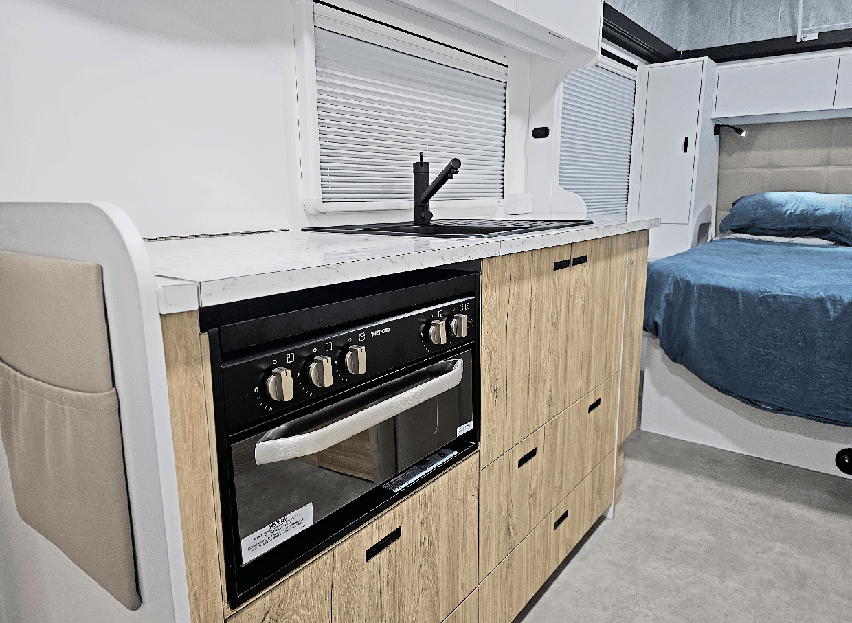 Goldstream RV 1760 Series photo 16 of 19