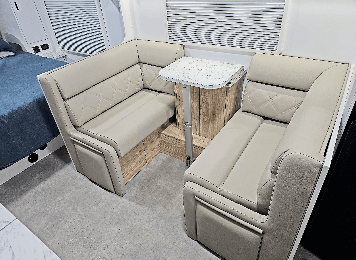 Goldstream RV 1760 Series photo 18 of 19
