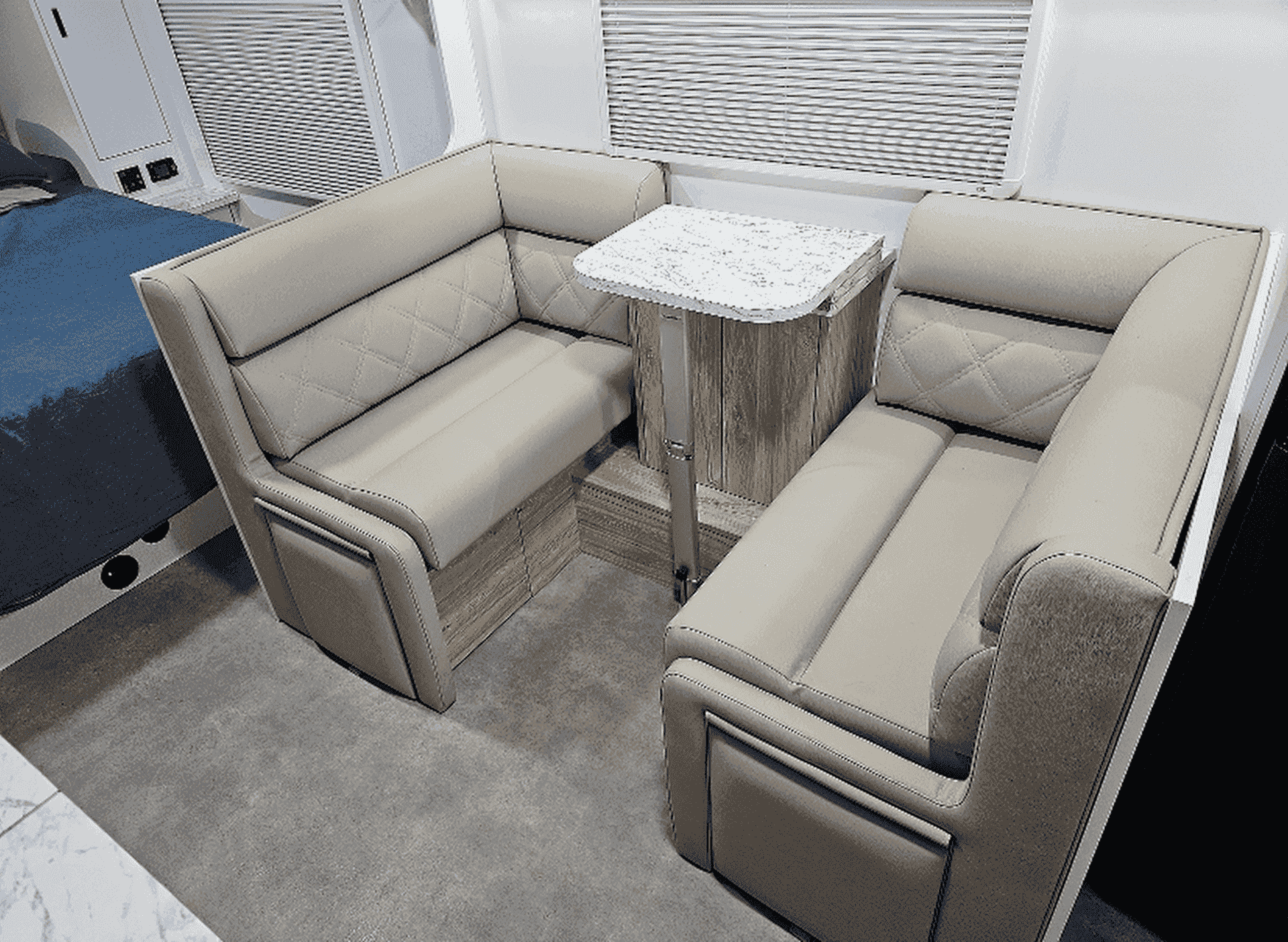 Goldstream RV 1800 - 1860 Series photo 2 of 9