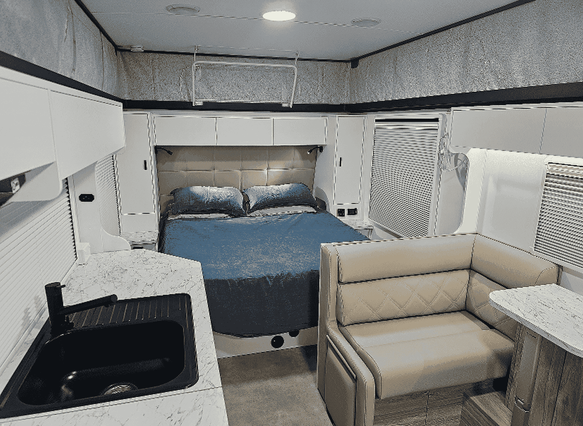 Goldstream RV 1800 - 1860 Series photo 3 of 9