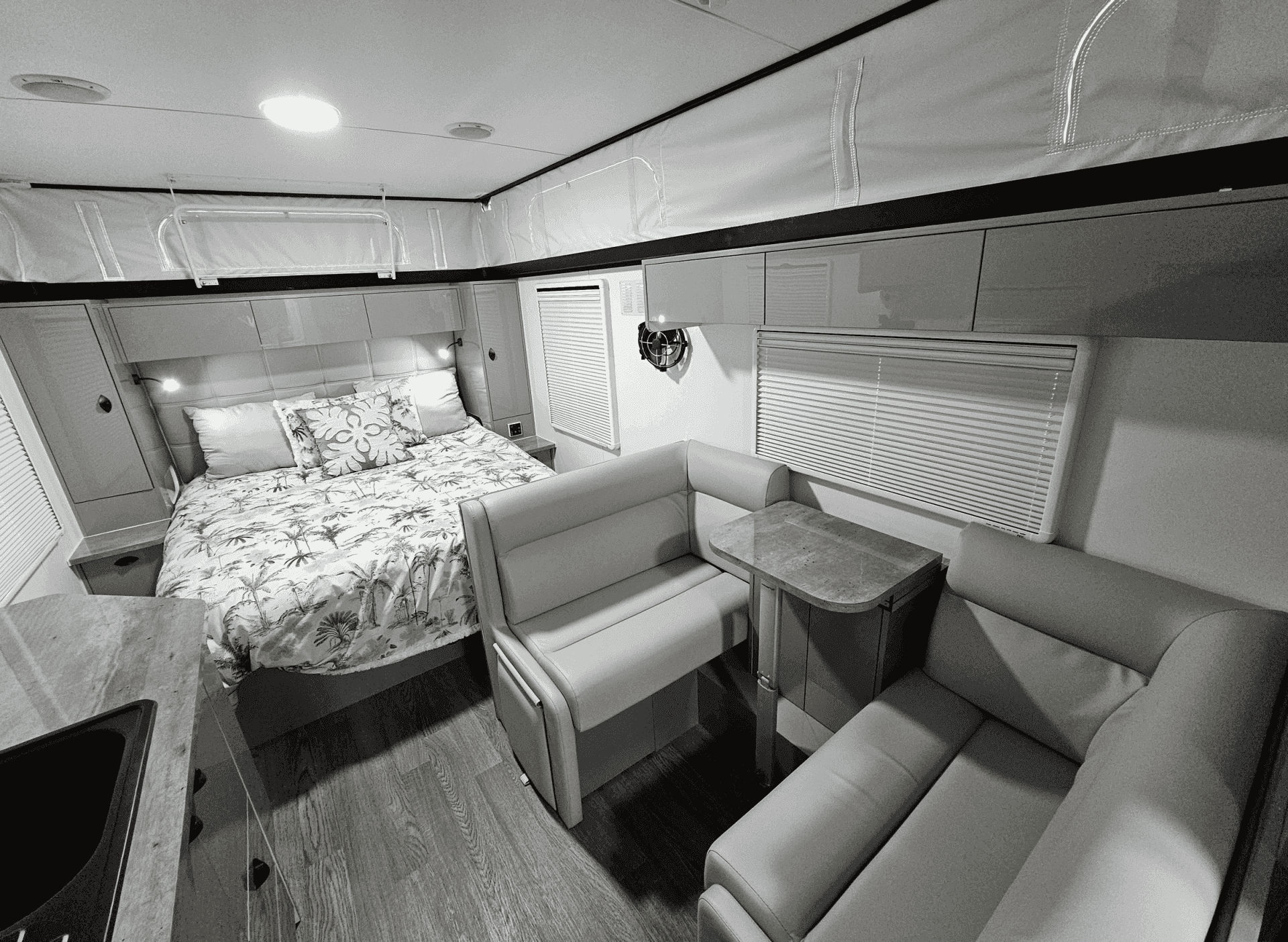 Goldstream RV 1800 - 1860 Series photo 6 of 9