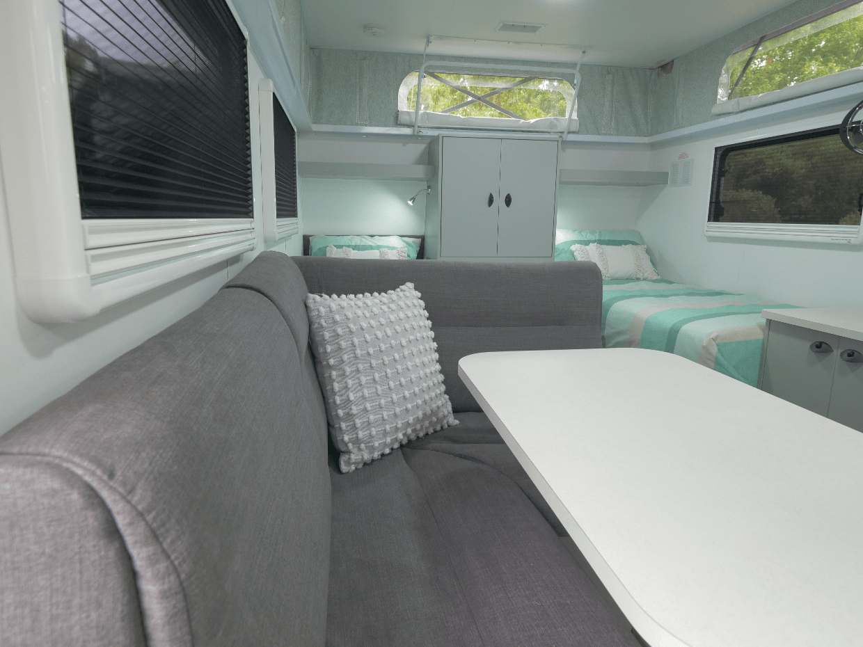 Goldstream RV 1800 - 1860 Series photo 7 of 9