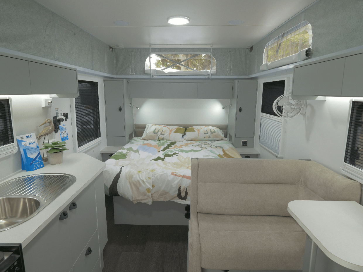 Goldstream RV 1800 - 1860 Series photo 9 of 9