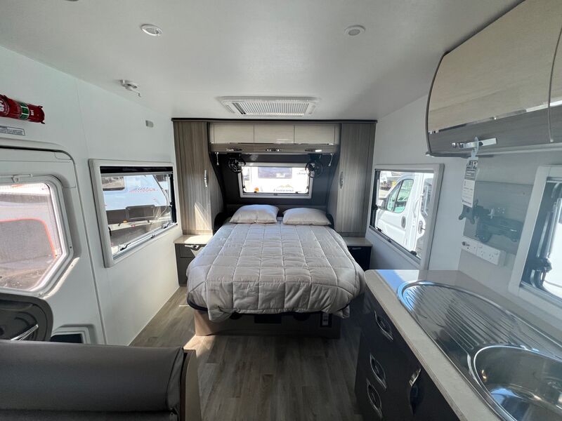 Golf Caravans 556 GT photo