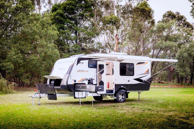 Golf Caravans Savannah 402 HT
