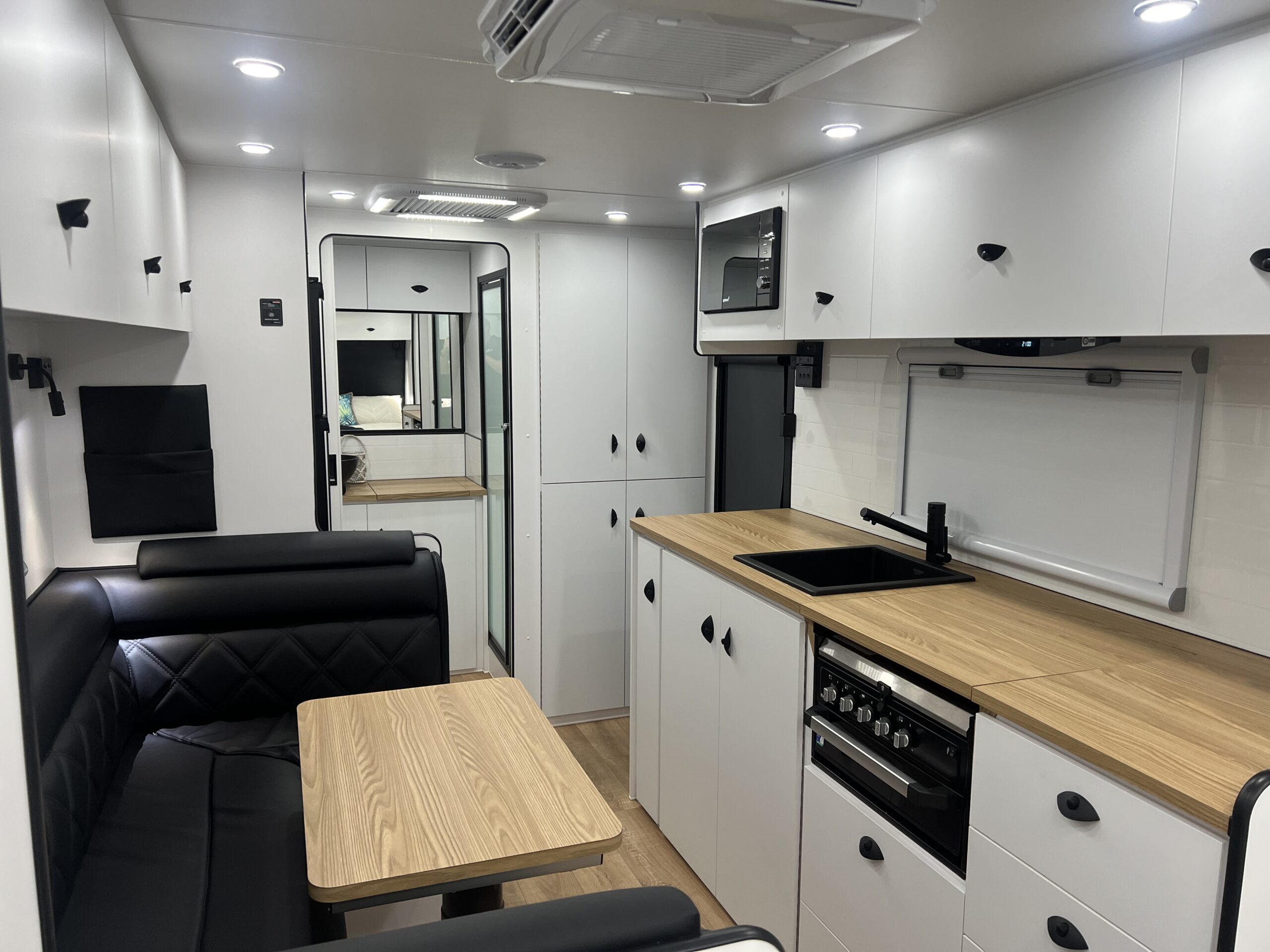 Highclere Caravans Bathurst 20'8 photo 5 of 10