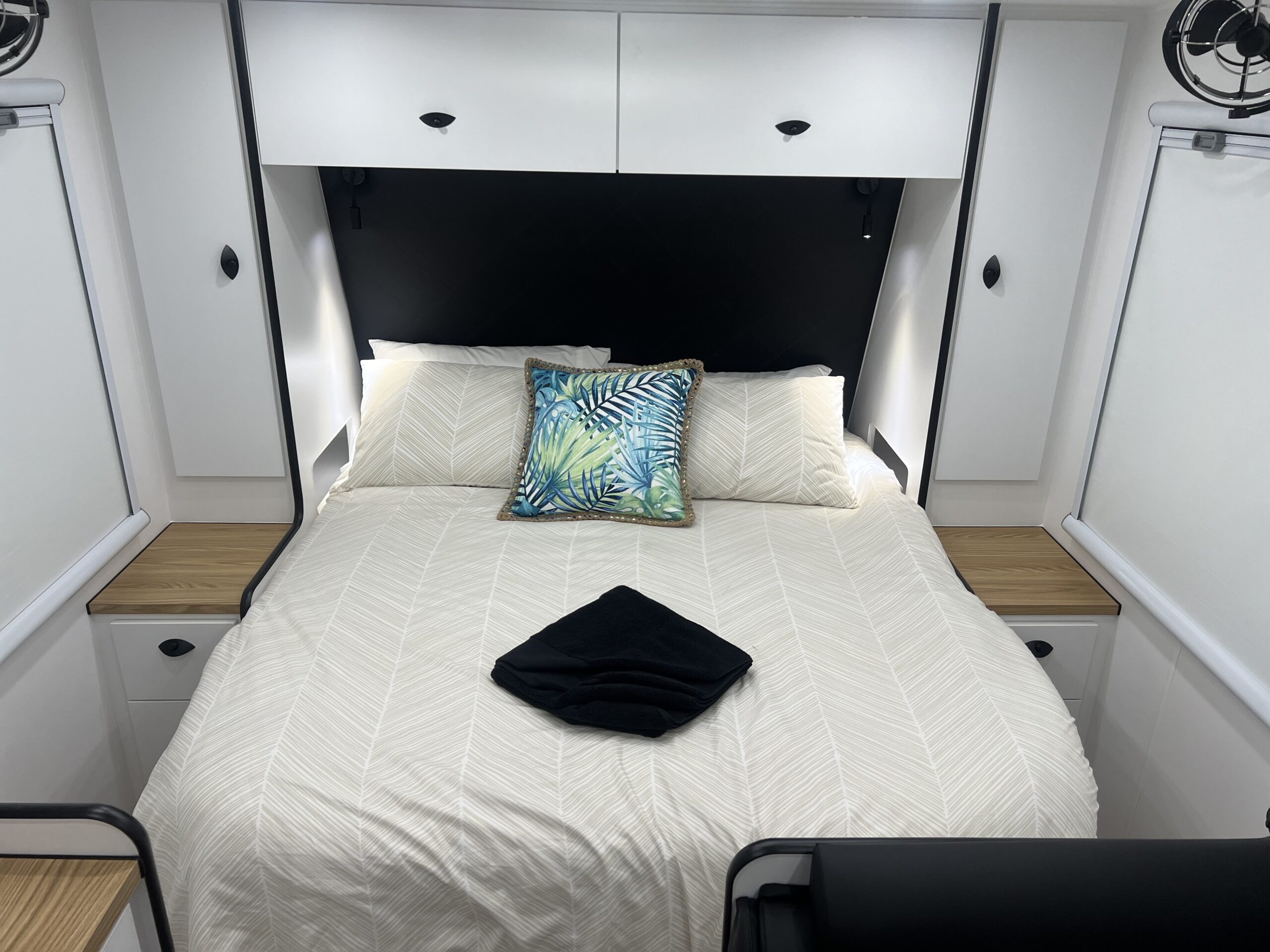 Highclere Caravans Bathurst 20'8 photo 7 of 10