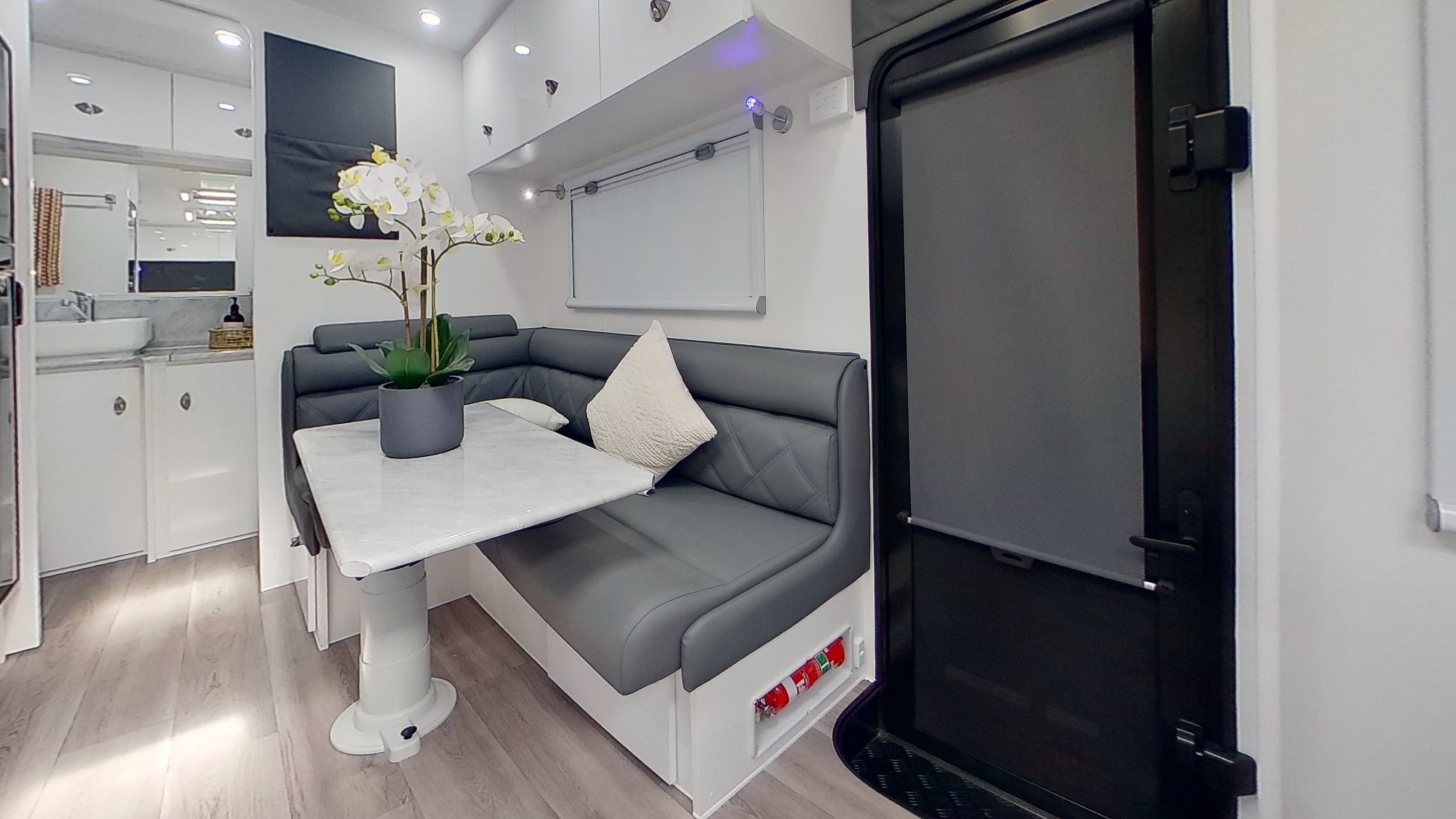 Highclere Caravans Capital 19'6 photo 6 of 7