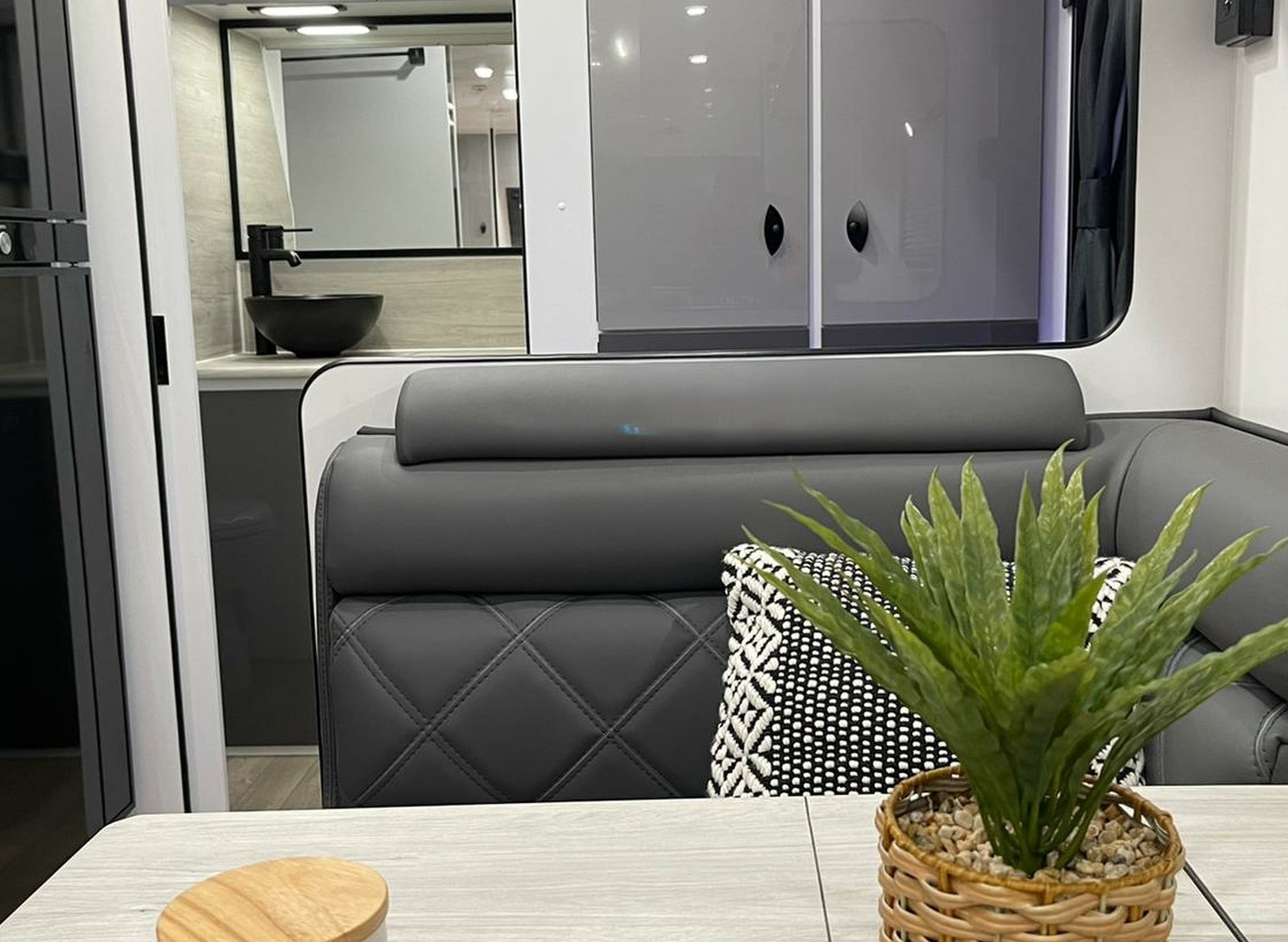 Highclere Caravans Chateau 20'1 photo 7 of 10