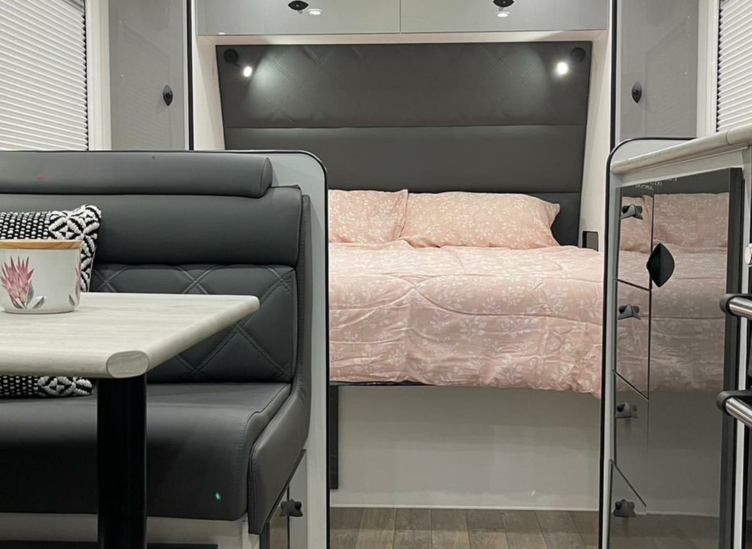 Highclere Caravans Chateau 20'1 photo 8 of 10