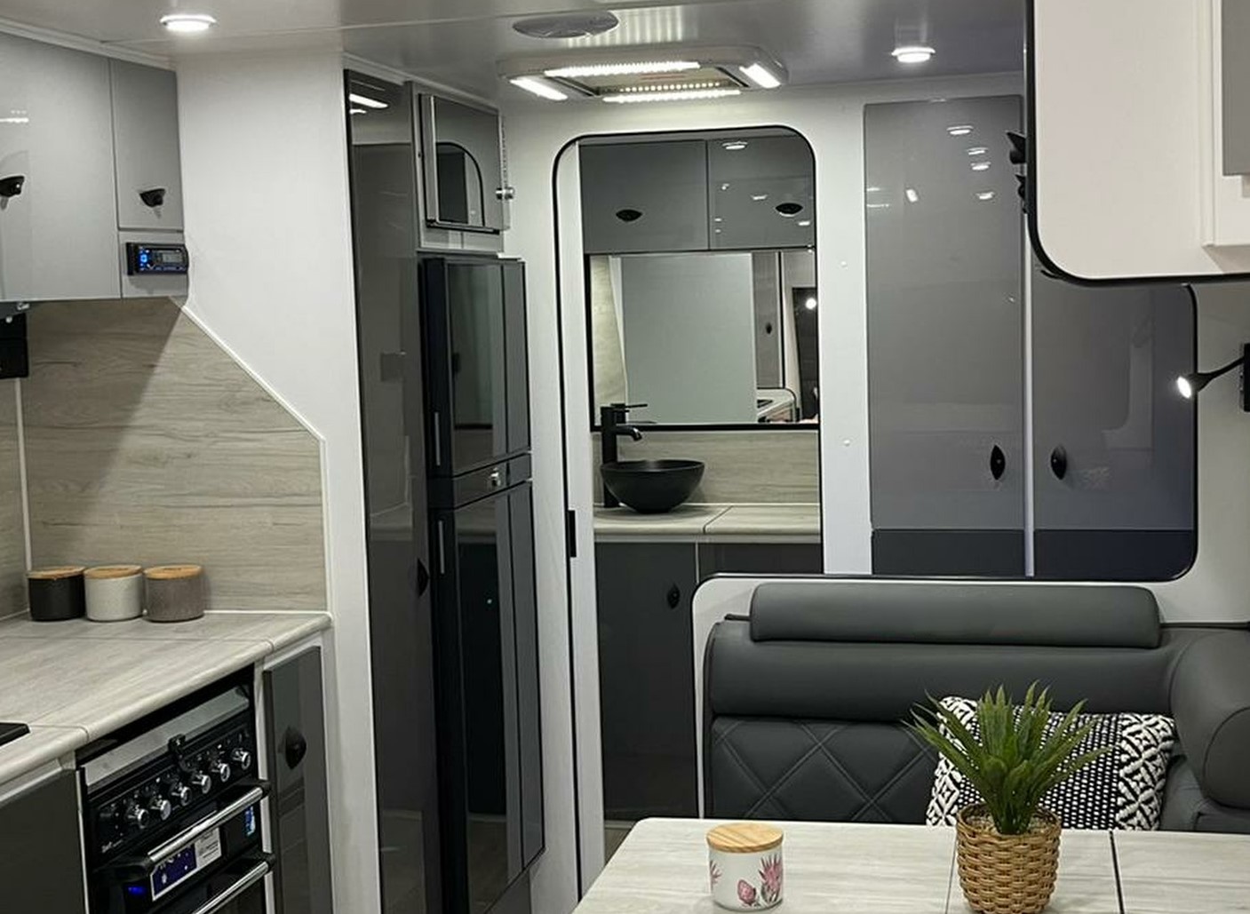 Highclere Caravans Chateau 20'1 photo 9 of 10