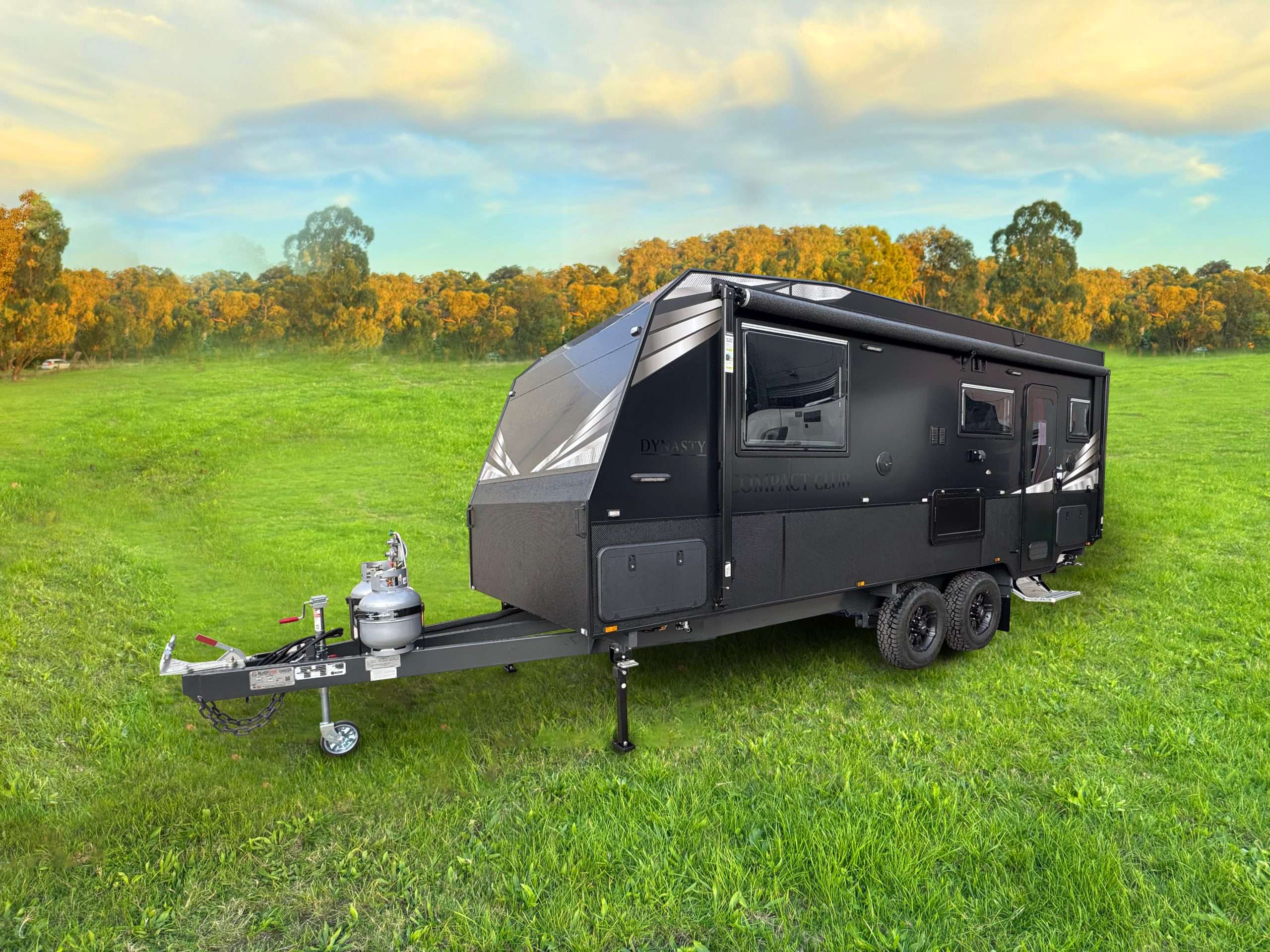 Highclere Caravans Compact Club 20'1