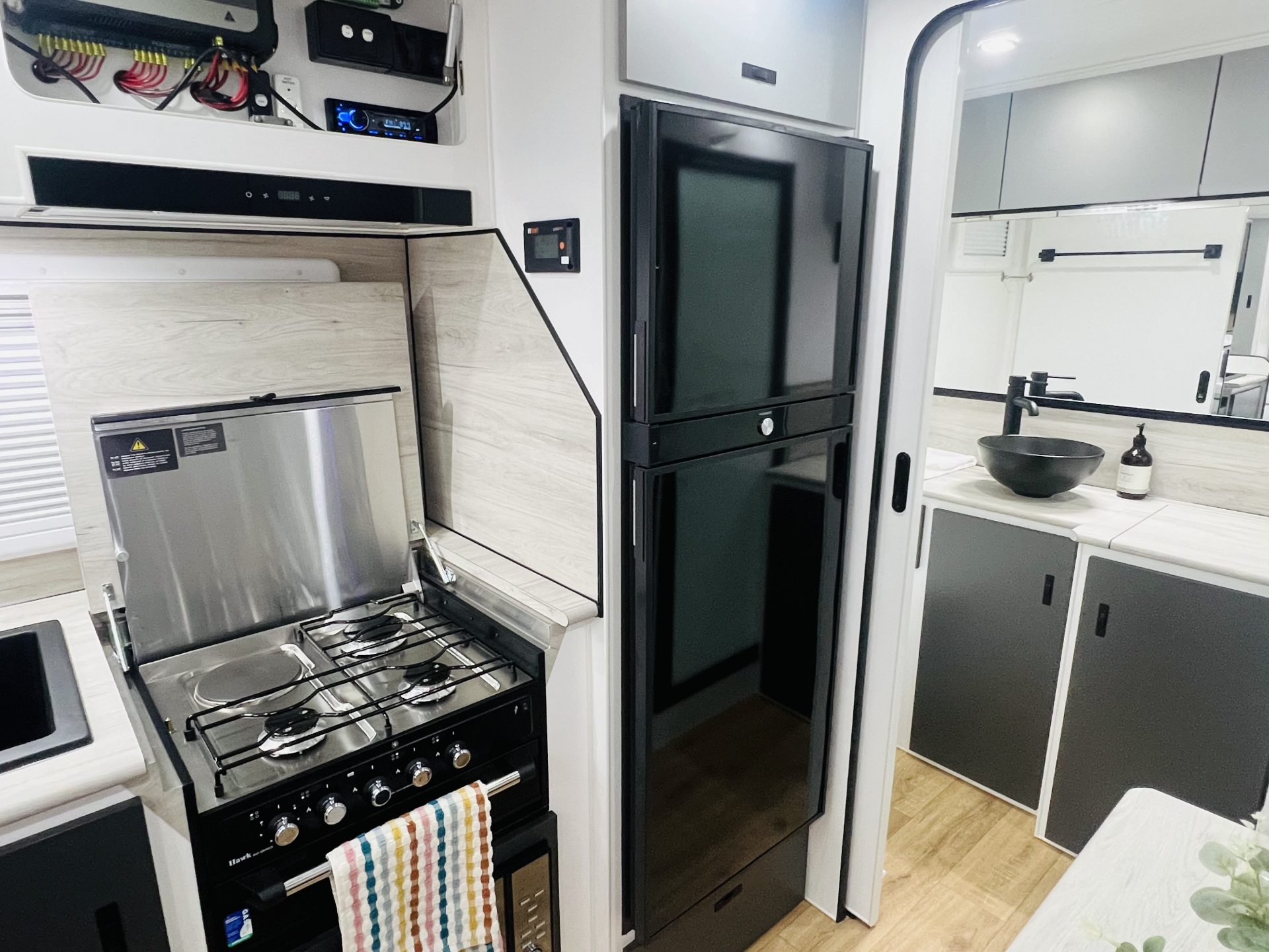 Highclere Caravans Little Casita 16'6 photo 5 of 6