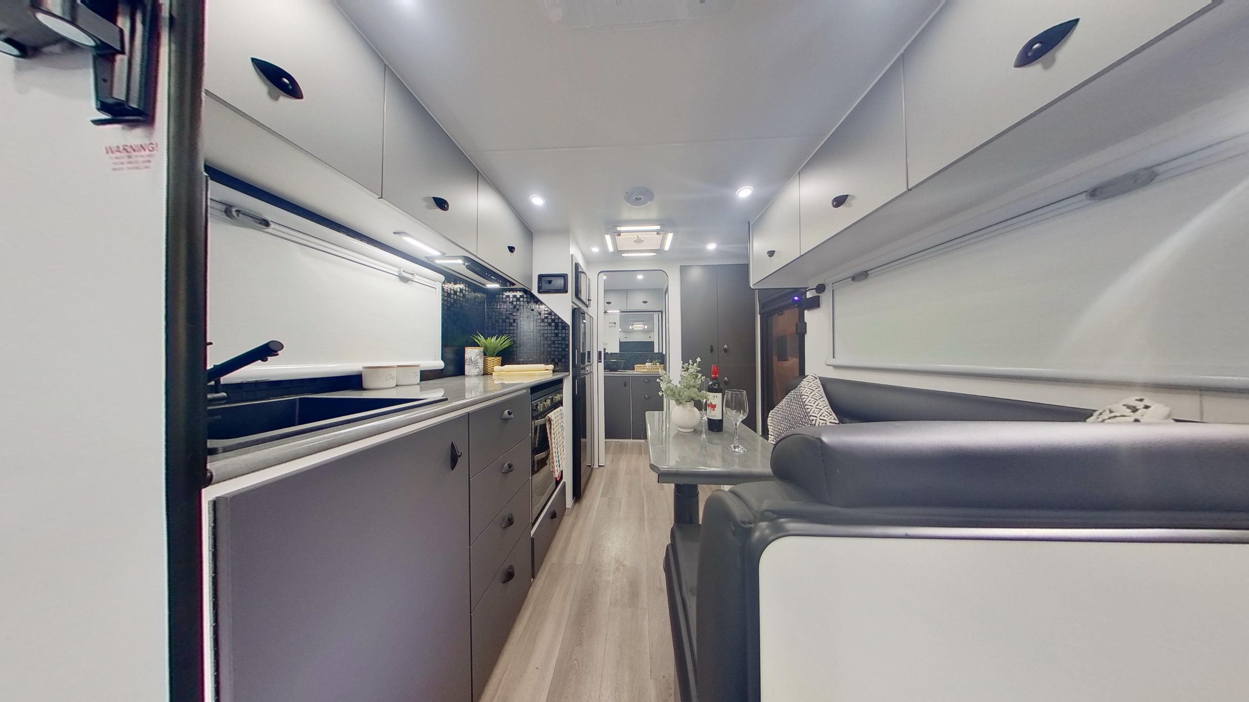 Highclere Caravans Little Cote 18'6 photo 8 of 10