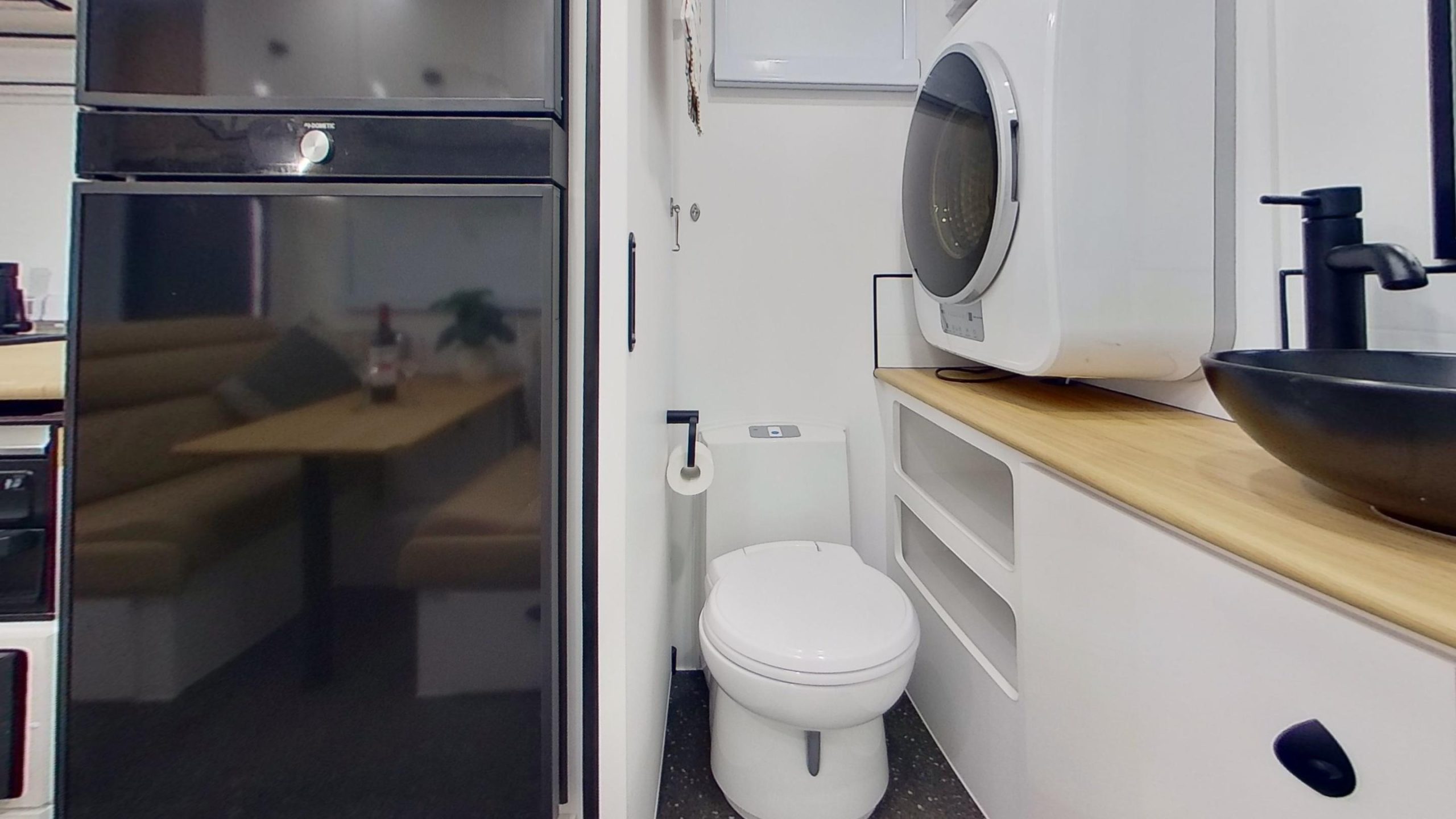 Highclere Caravans Little Hauss 17'6 photo 8 of 10