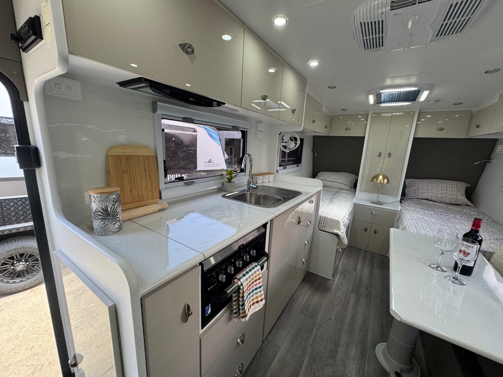 Highclere Caravans Little Hutt 18'6 photo 10 of 10
