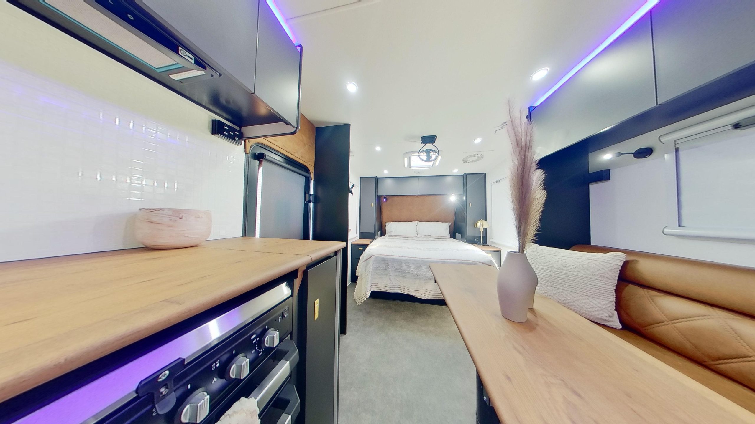 Highclere Caravans Royal 22' photo 7 of 10