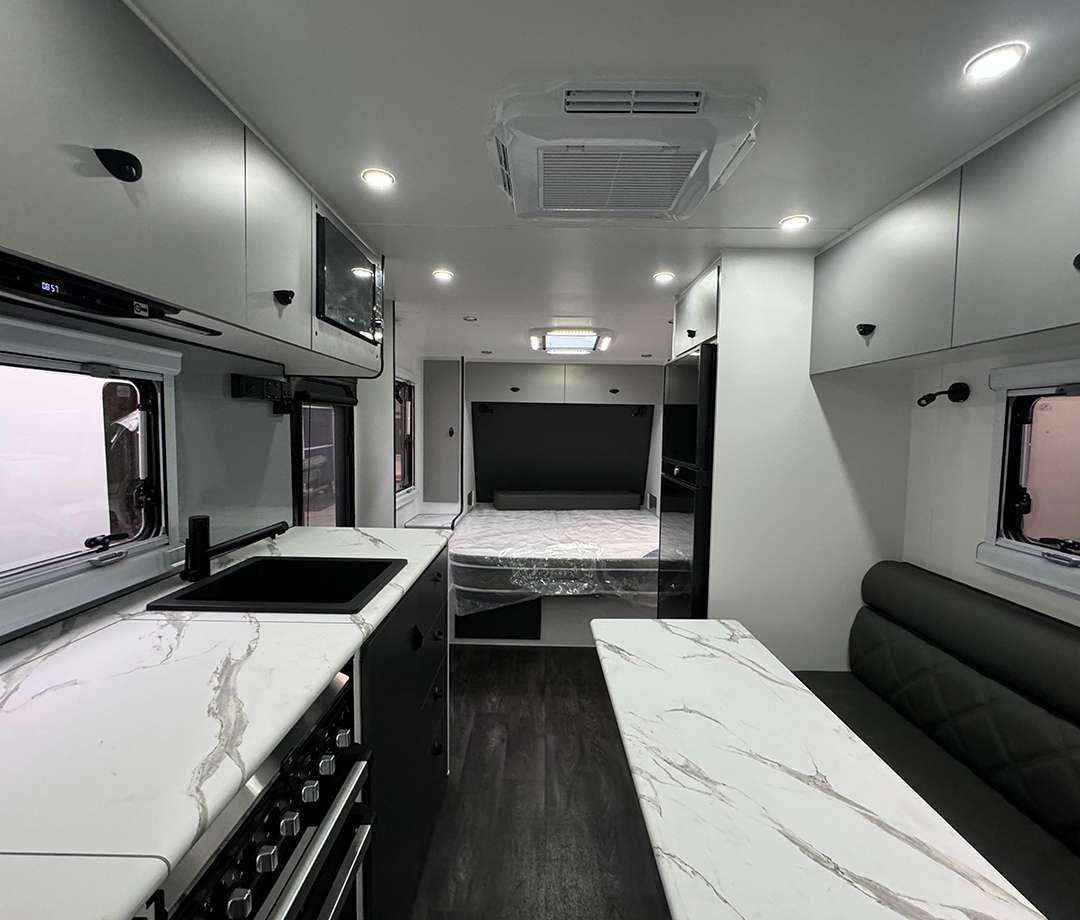 Highclere Caravans Royal X 22' photo 9 of 9