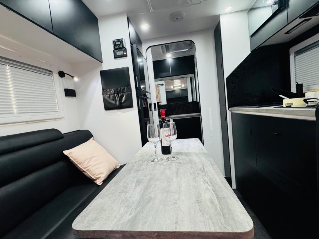 Highclere Caravans Runaway 15'6 photo 7 of 10
