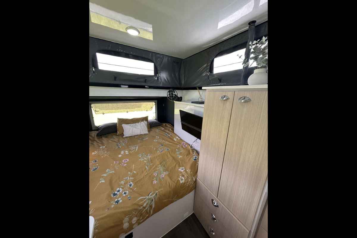 JAWA Off Road Campers Infinity 15 Bunk photo 31 of 39