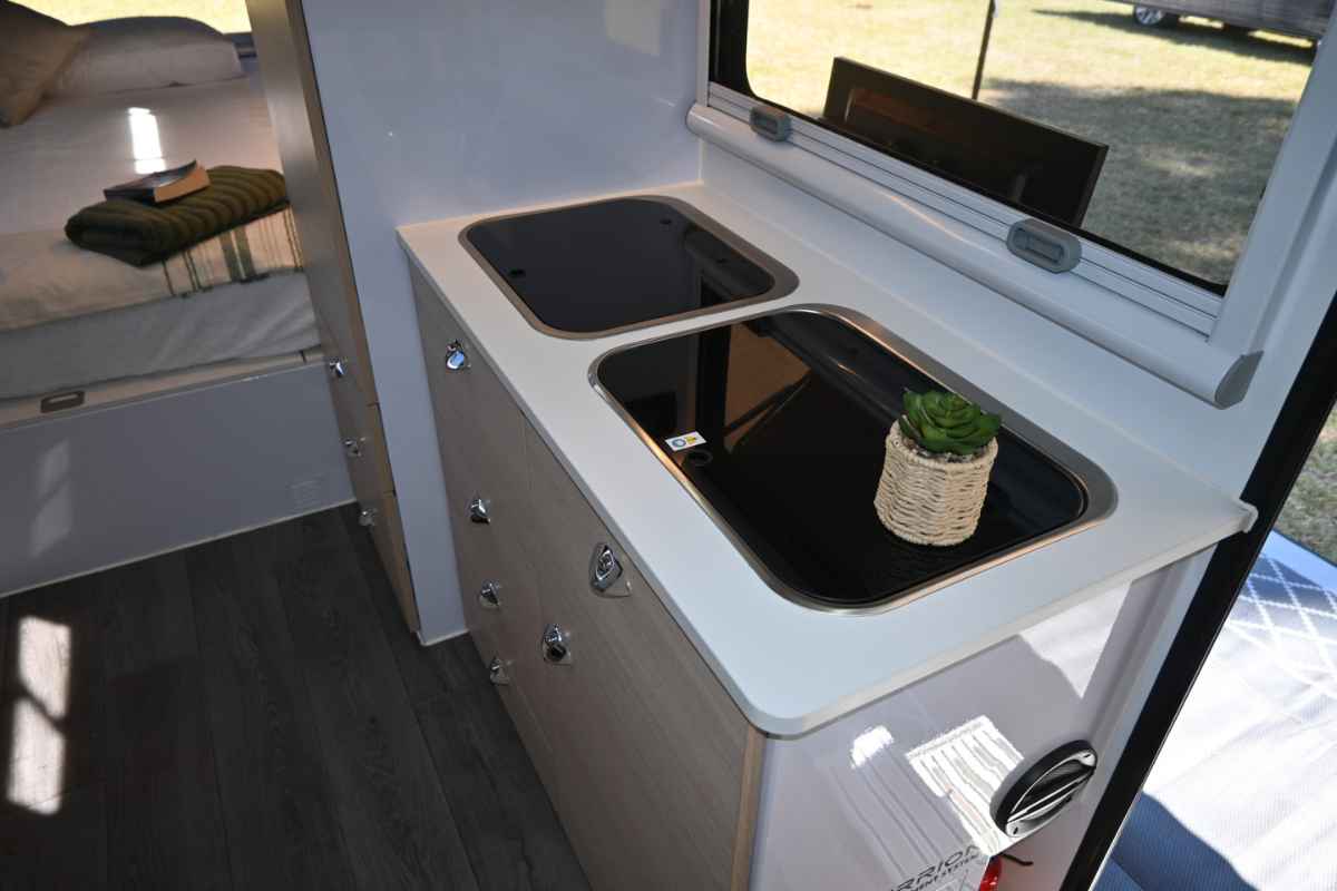 JAWA Off Road Campers Infinity 15 Escape photo 32 of 39